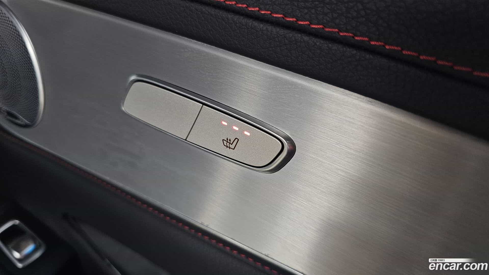 GLC-Class Mercedes-Benz 2019.11-OPTION-023