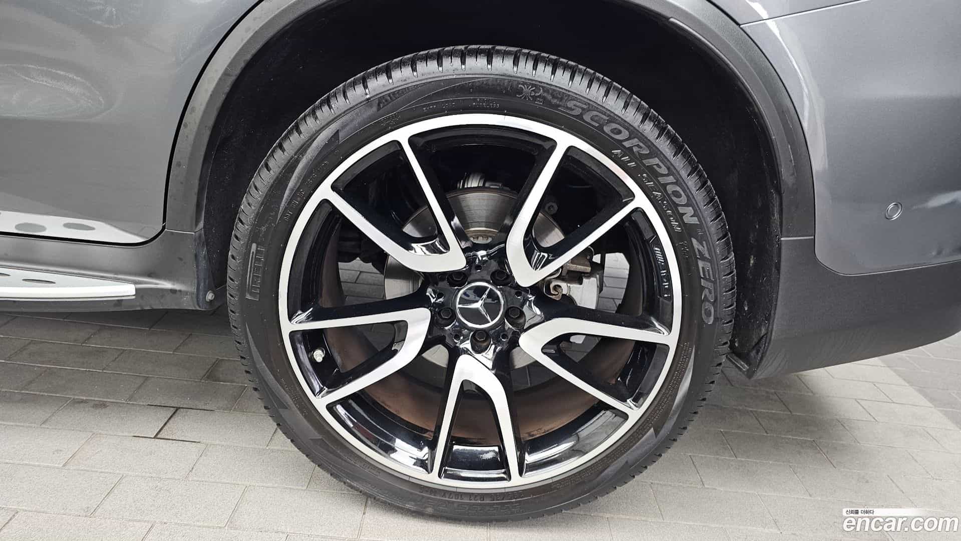GLC-Class Mercedes-Benz 2019.11-OUTER-031