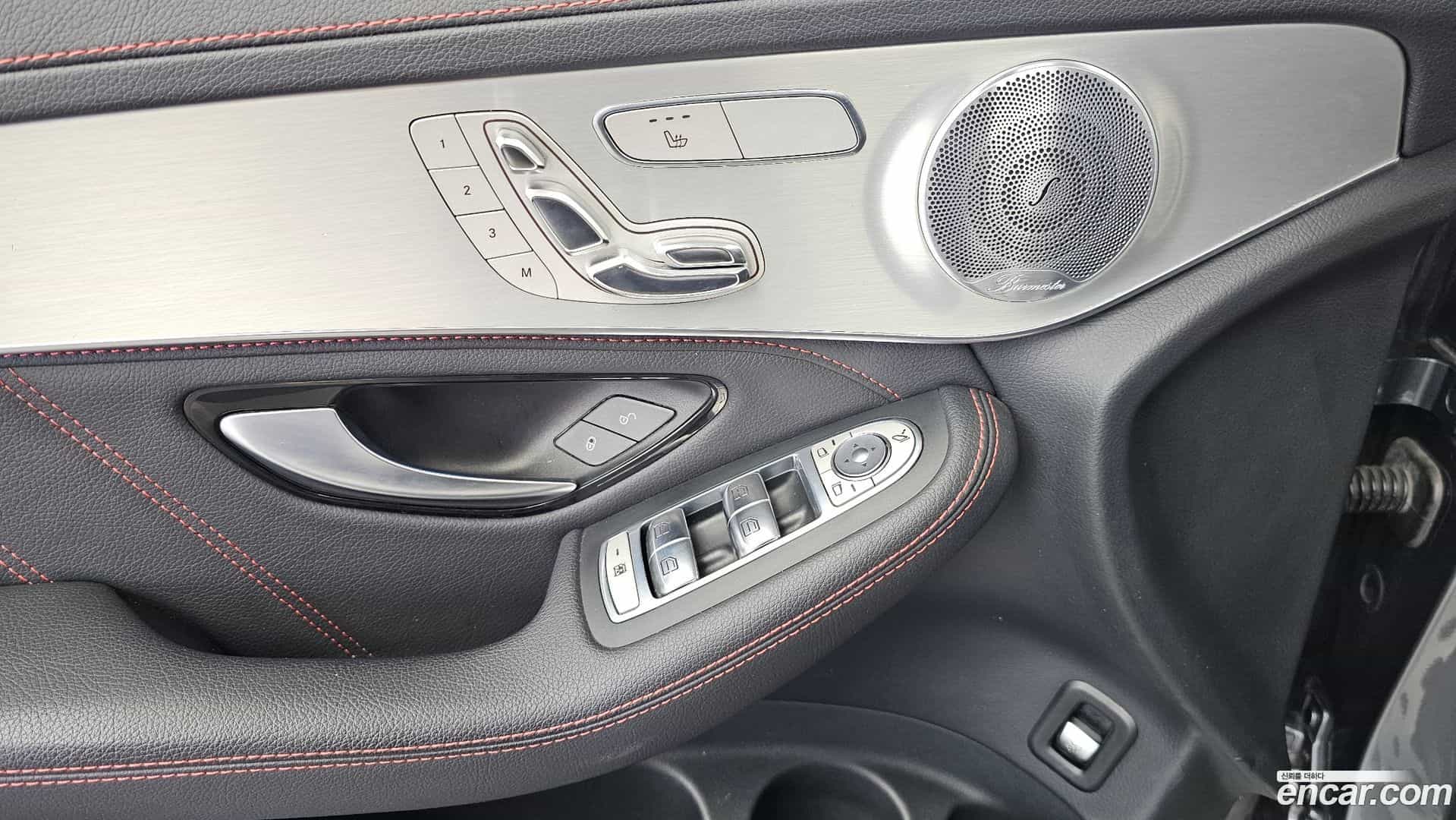 GLC-Class Mercedes-Benz 2019.11-OPTION-043