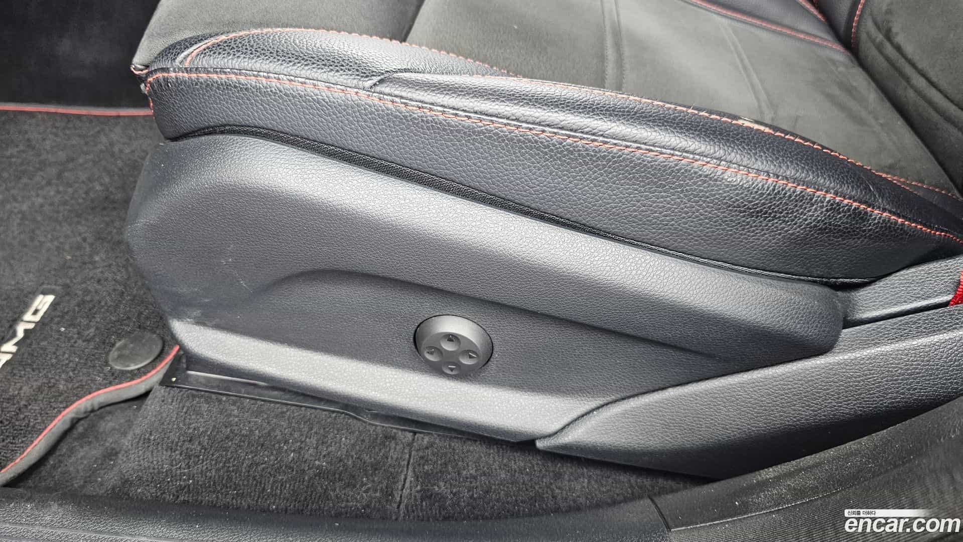 GLC-Class Mercedes-Benz 2019.11-OPTION-044