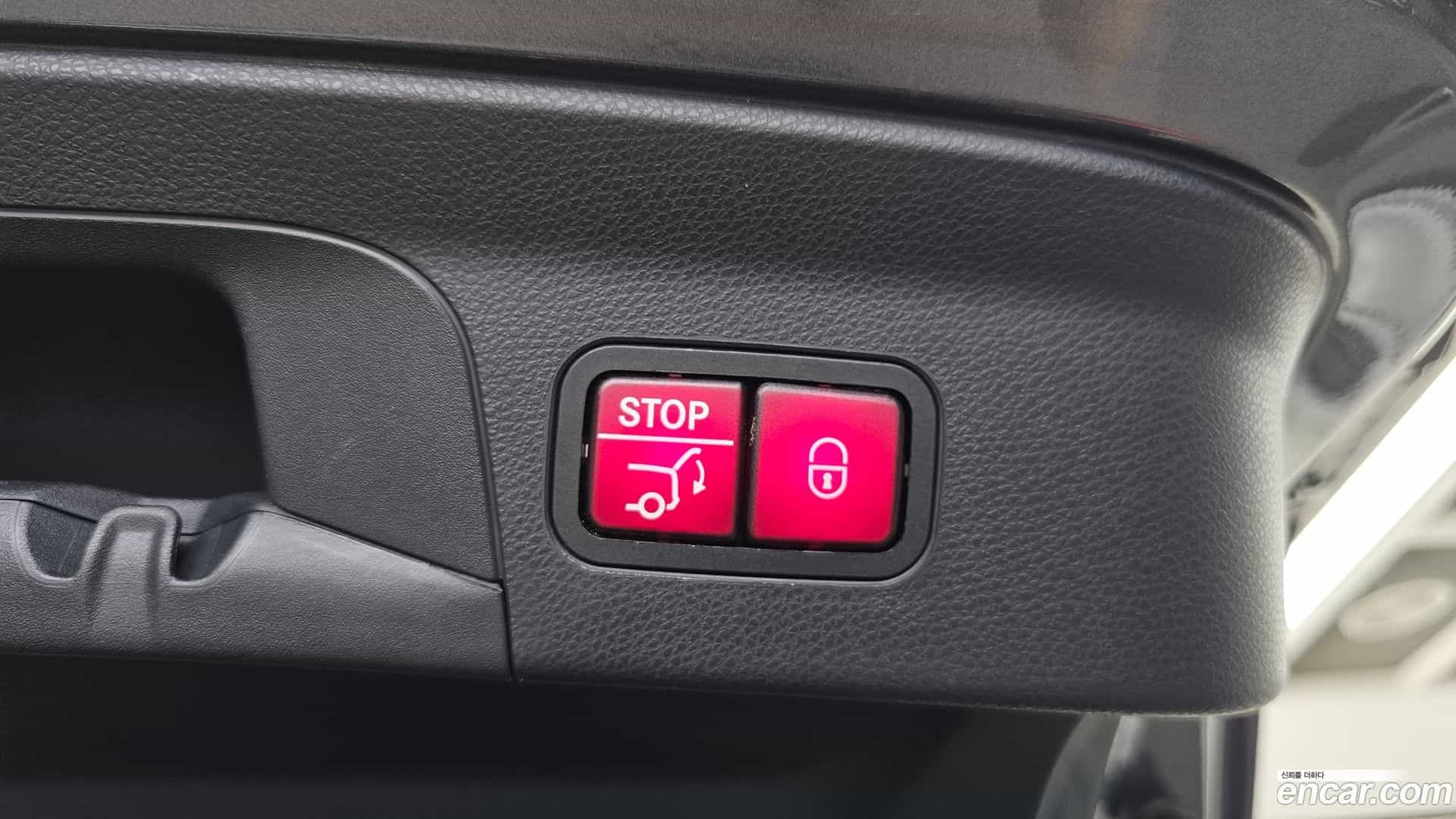 GLC-Class Mercedes-Benz 2019.11-OPTION-049