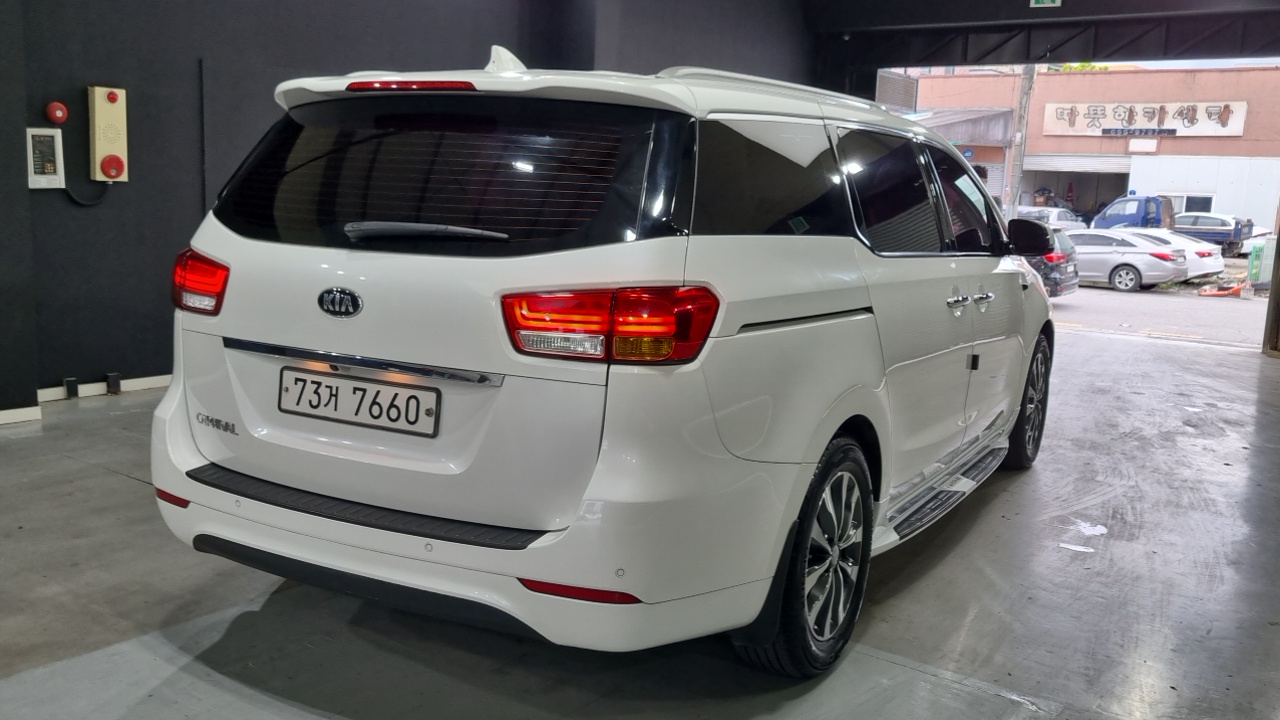 Canival Kia 2015.8-OUTER-002