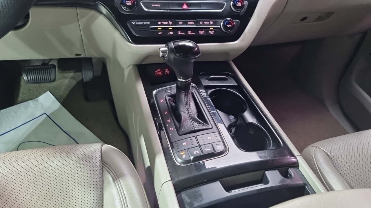 Canival Kia 2015.8-INNER-009