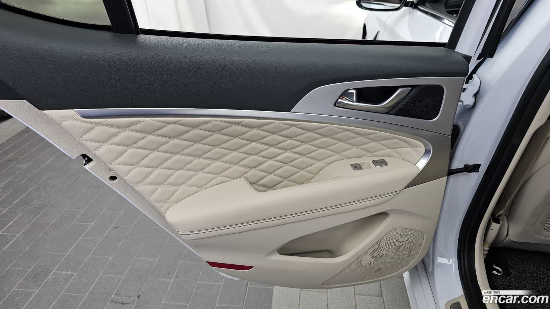G70 Genesis 2019.2-INNER-035