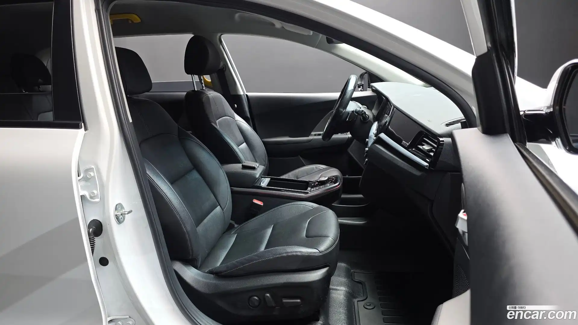 Niro Kia 2023.5-INNER-036