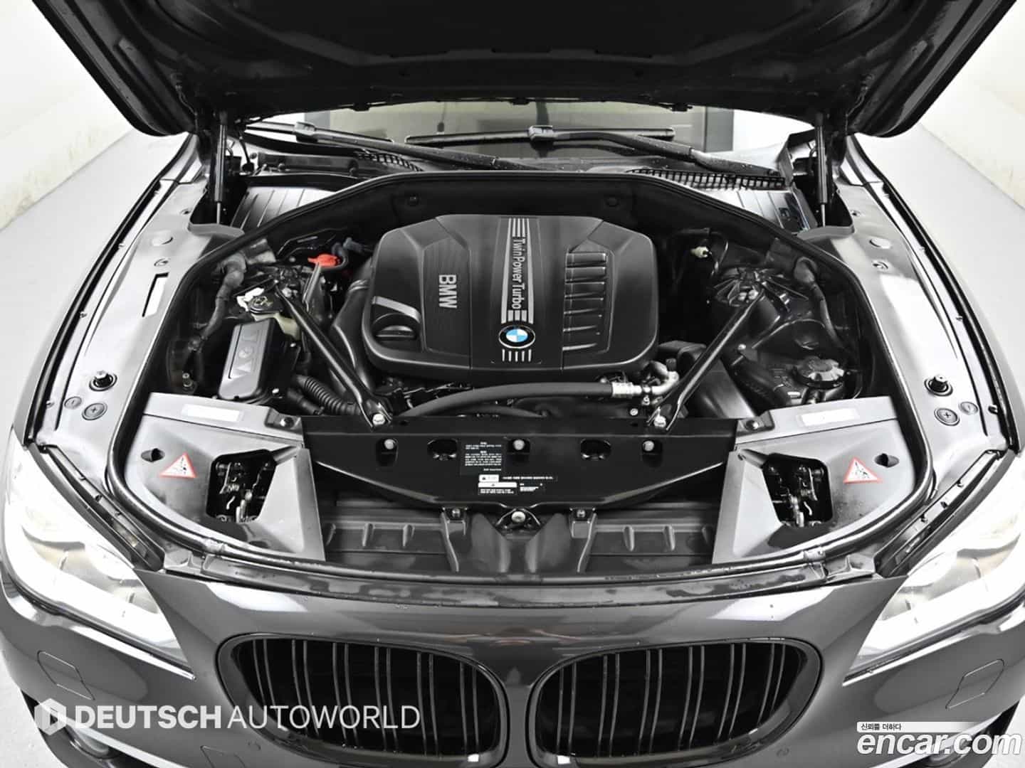 7-Series BMW 2013.8-OUTER-006