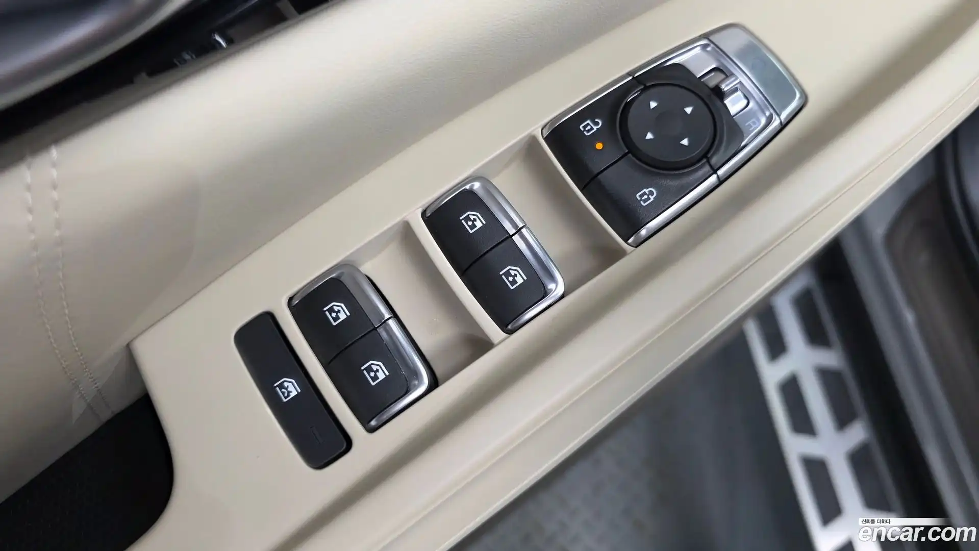 Canival Kia 2025.11-OPTION-052
