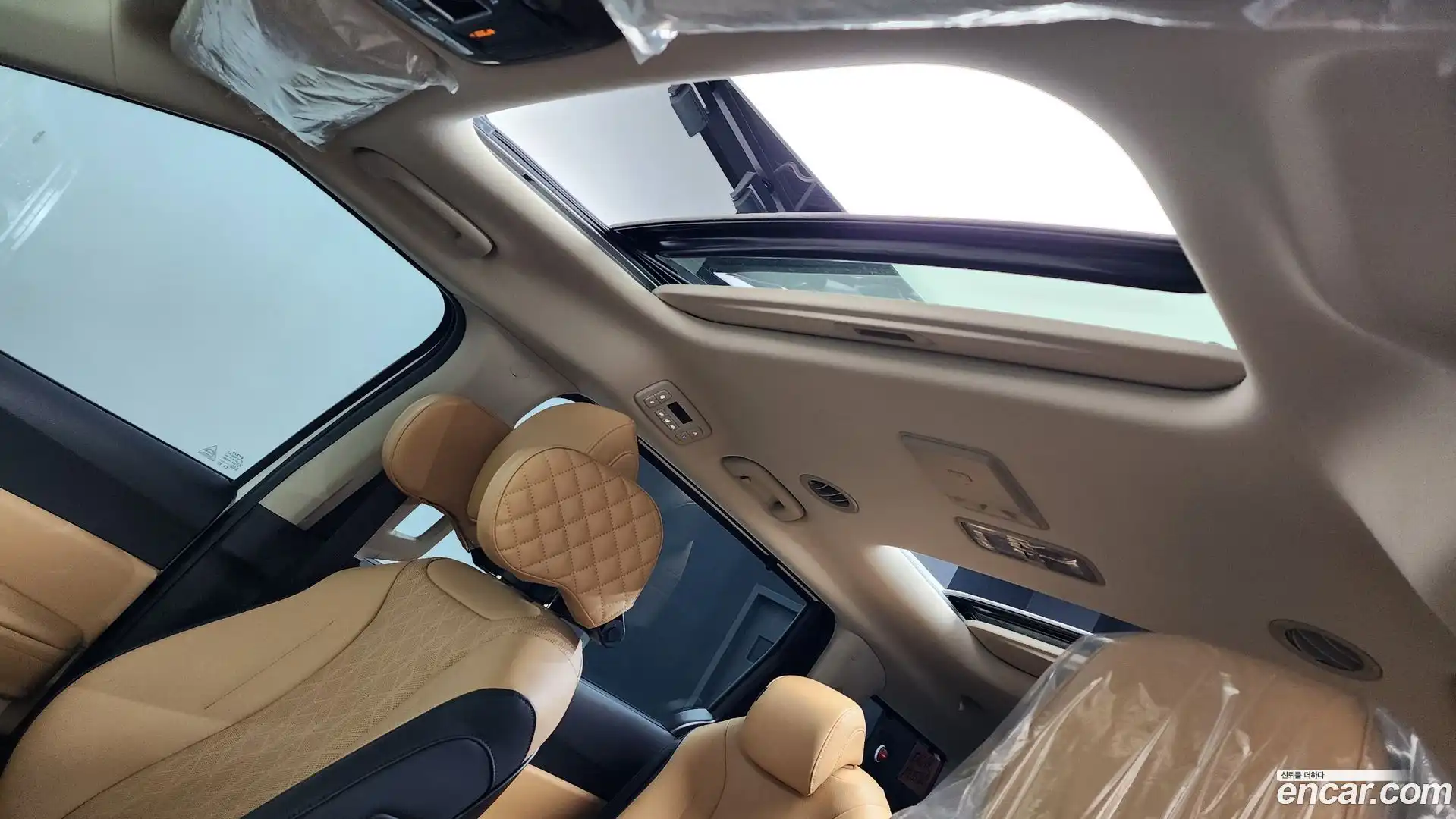Canival Kia 2022.6-OPTION-023