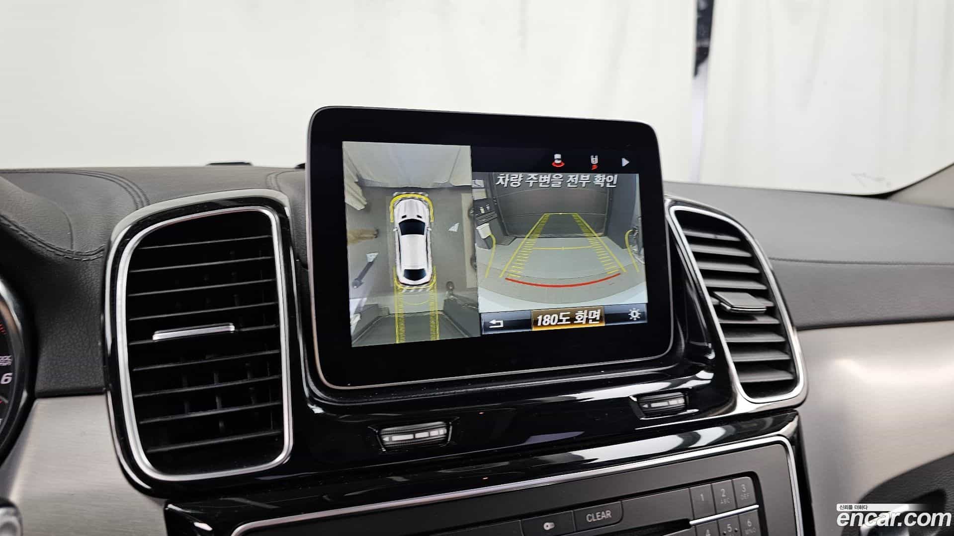 GLE-Class Mercedes-Benz 2018.8-OPTION-019