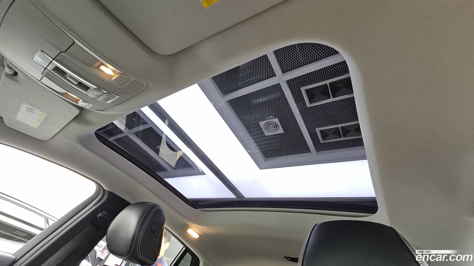 GLE-Class Mercedes-Benz 2018.8-OPTION-021