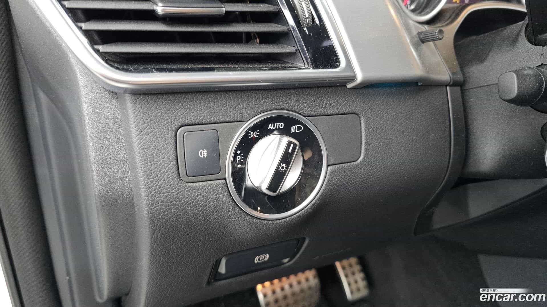 GLE-Class Mercedes-Benz 2018.8-OPTION-022
