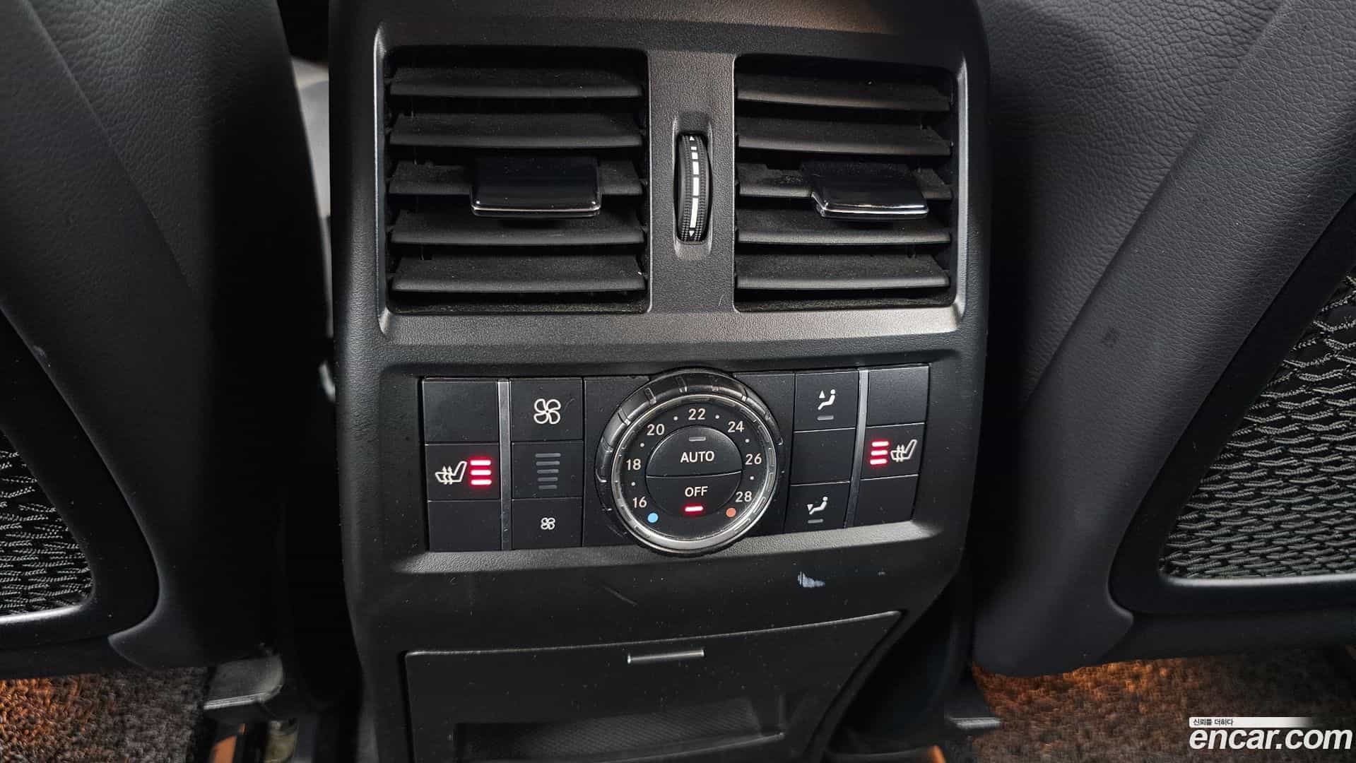 GLE-Class Mercedes-Benz 2018.8-OPTION-023