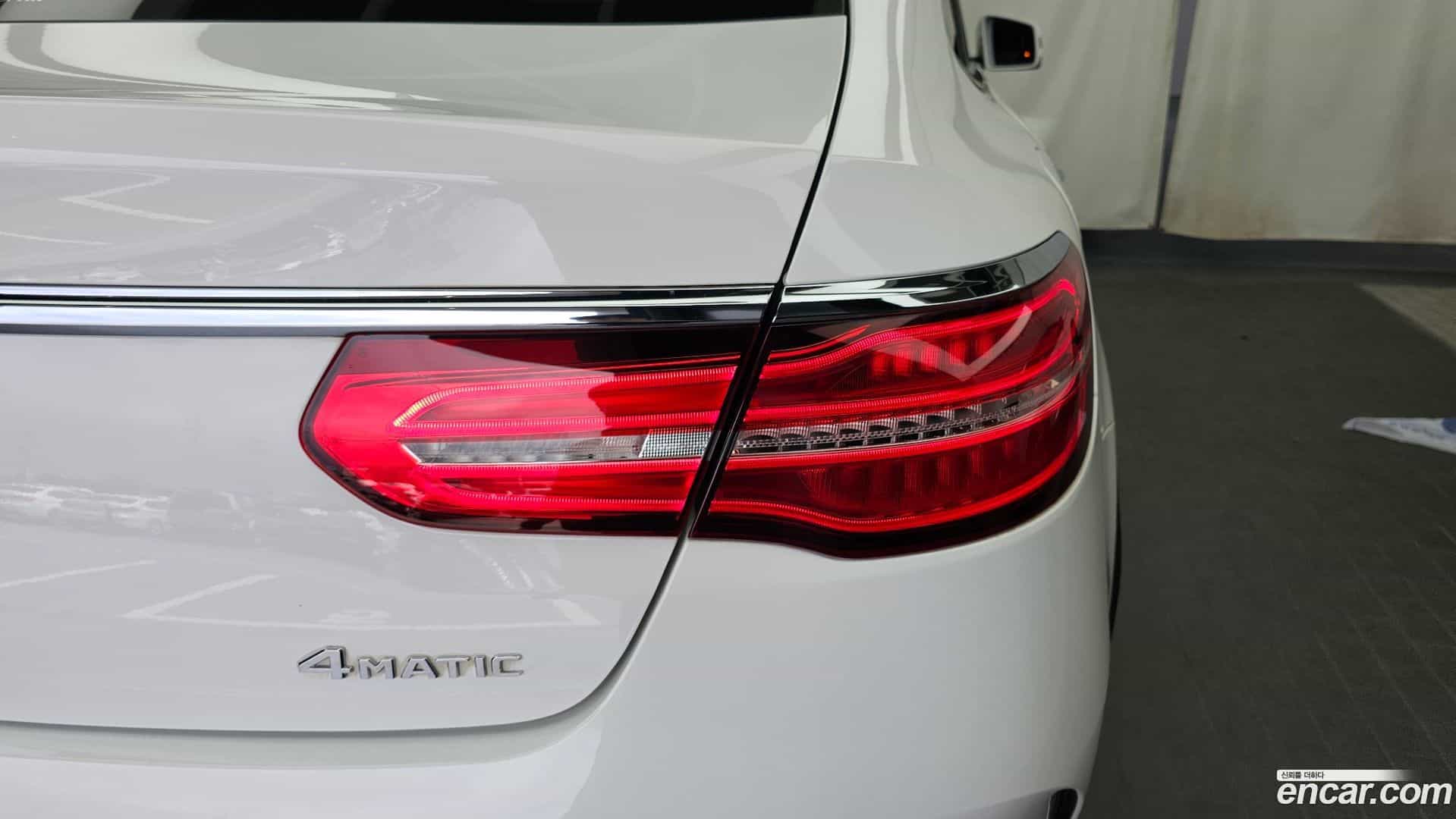GLE-Class Mercedes-Benz 2018.8-OUTER-033