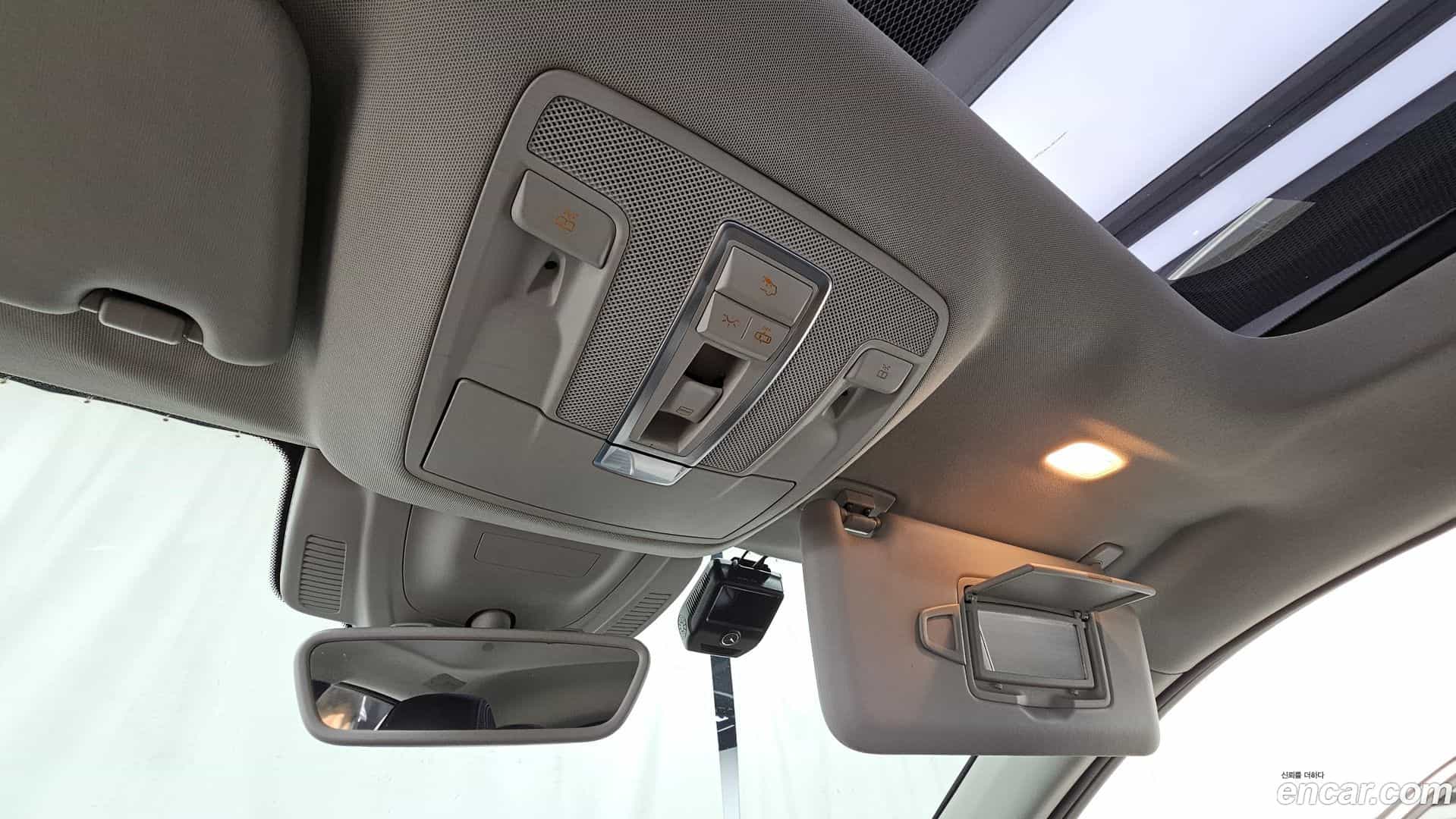 GLE-Class Mercedes-Benz 2018.8-OPTION-041