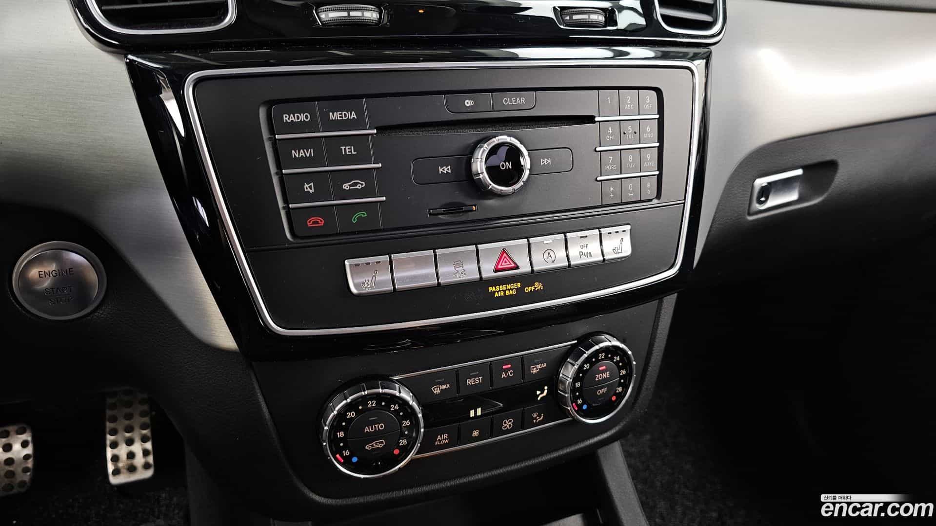 GLE-Class Mercedes-Benz 2018.8-OPTION-046