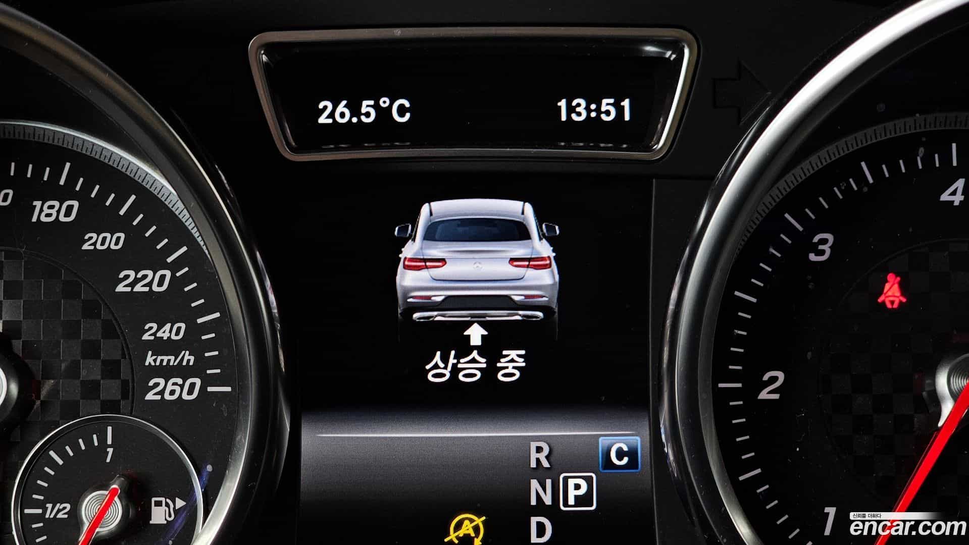 GLE-Class Mercedes-Benz 2018.8-OPTION-047