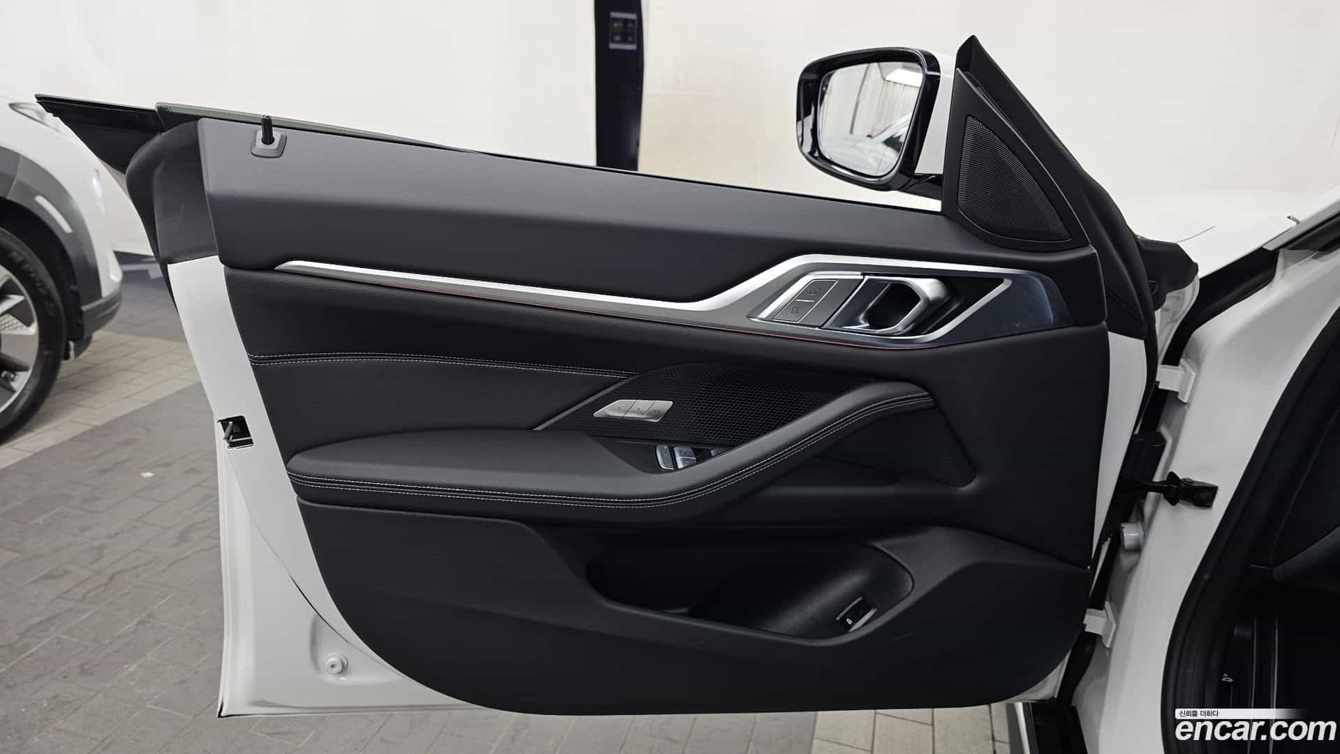 4-Series BMW 2025.7-INNER-034
