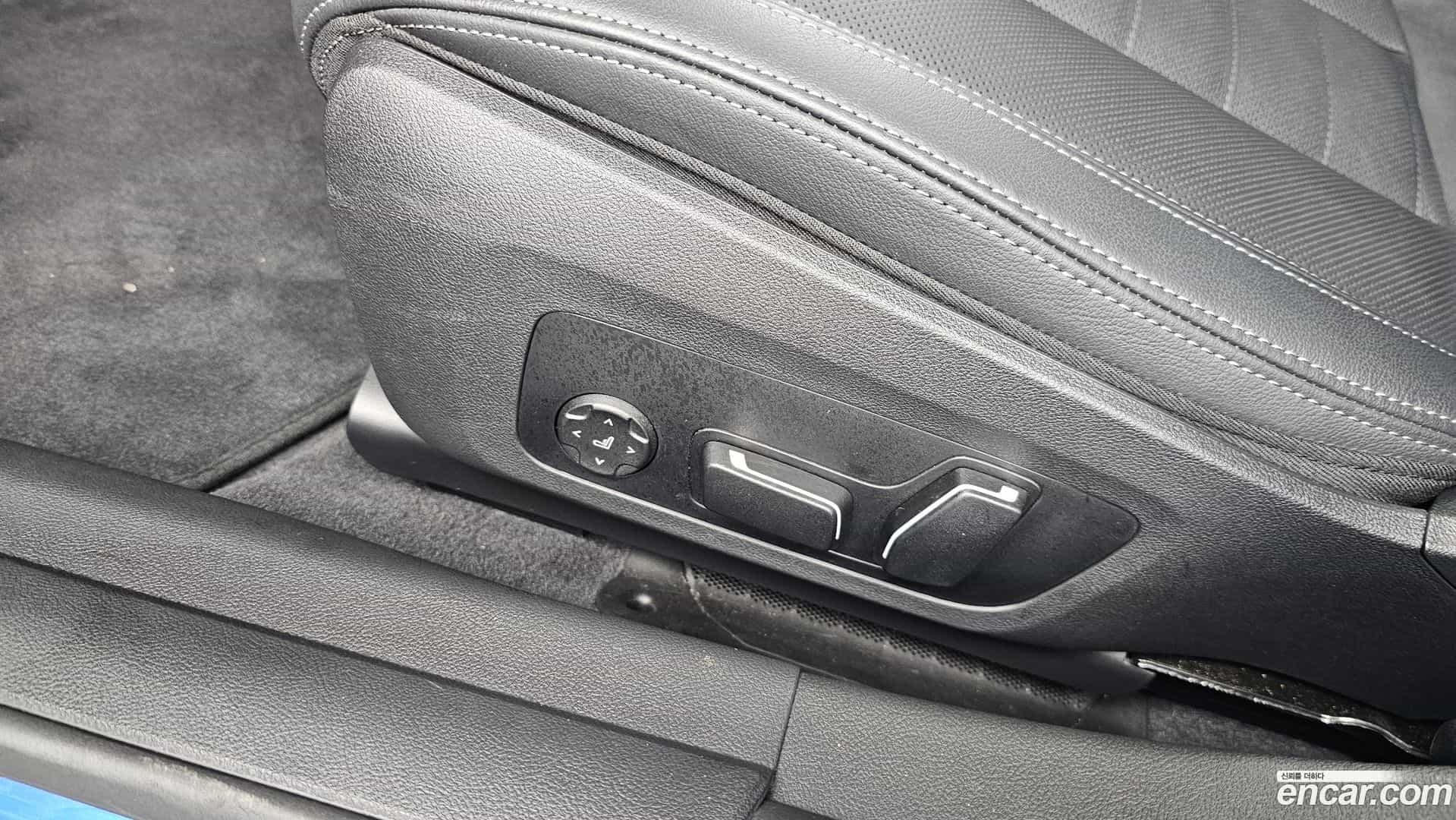 4-Series BMW 2025.7-OPTION-044