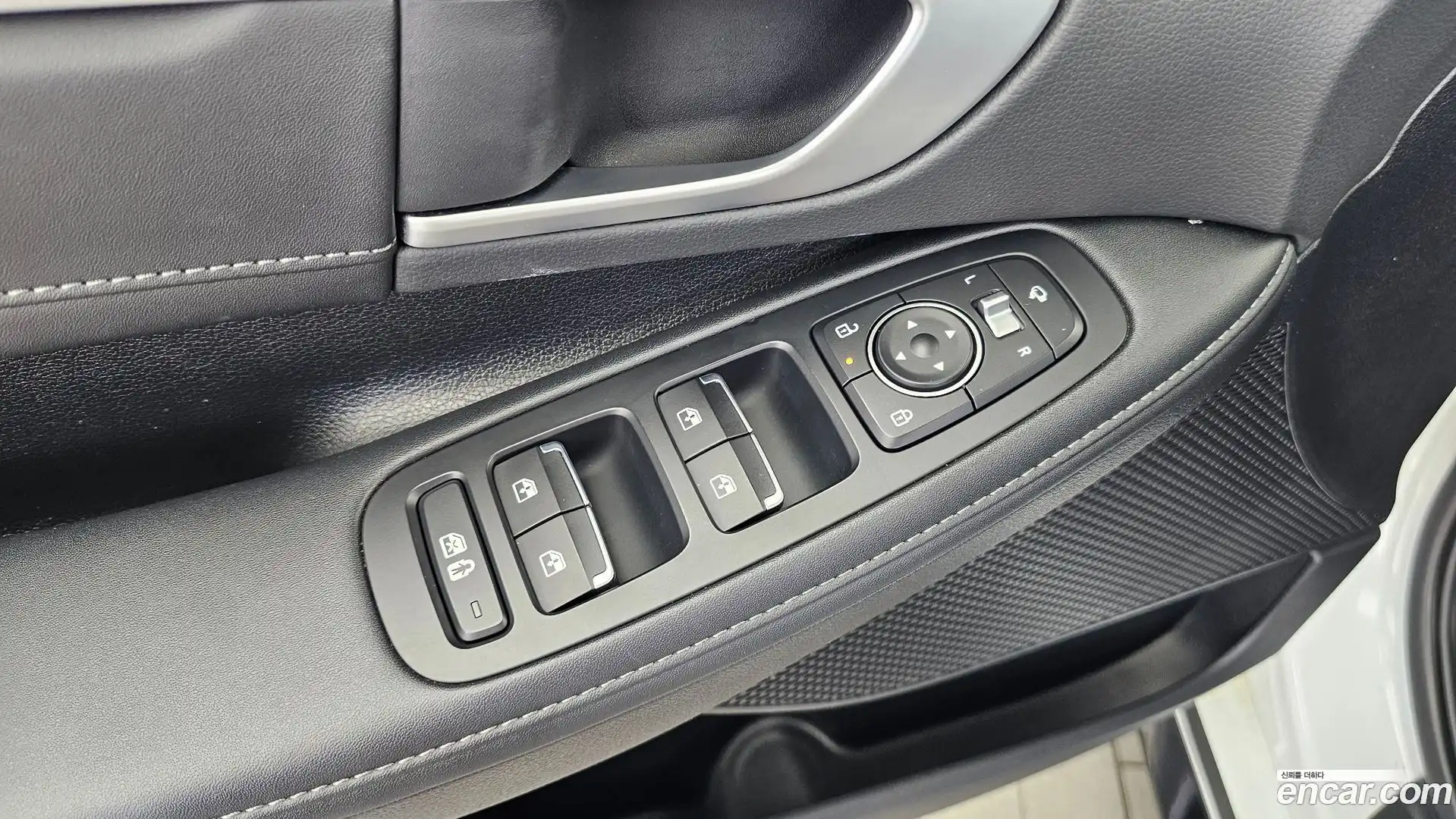Sonata Hyundai 2025.4-OPTION-019