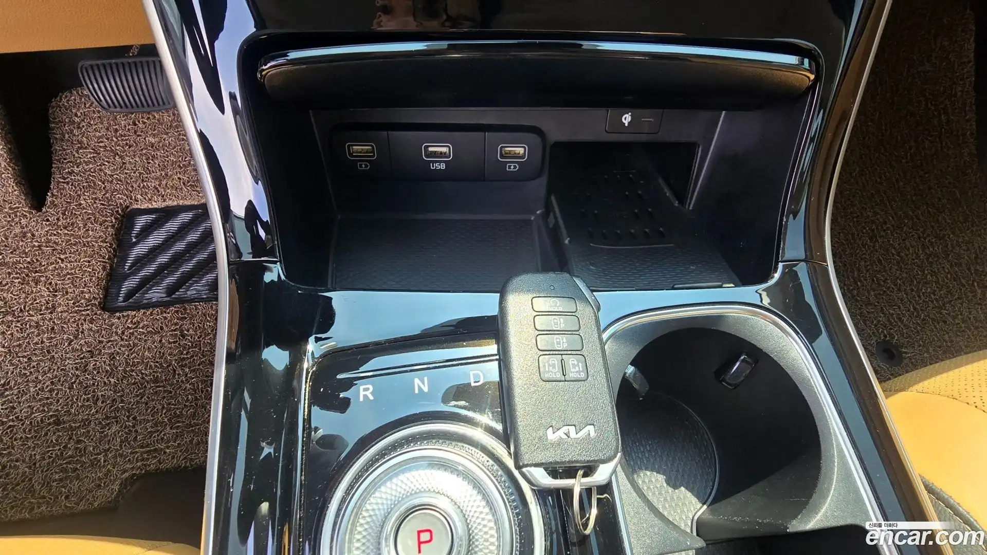 Canival Kia 2023.2-INNER-010