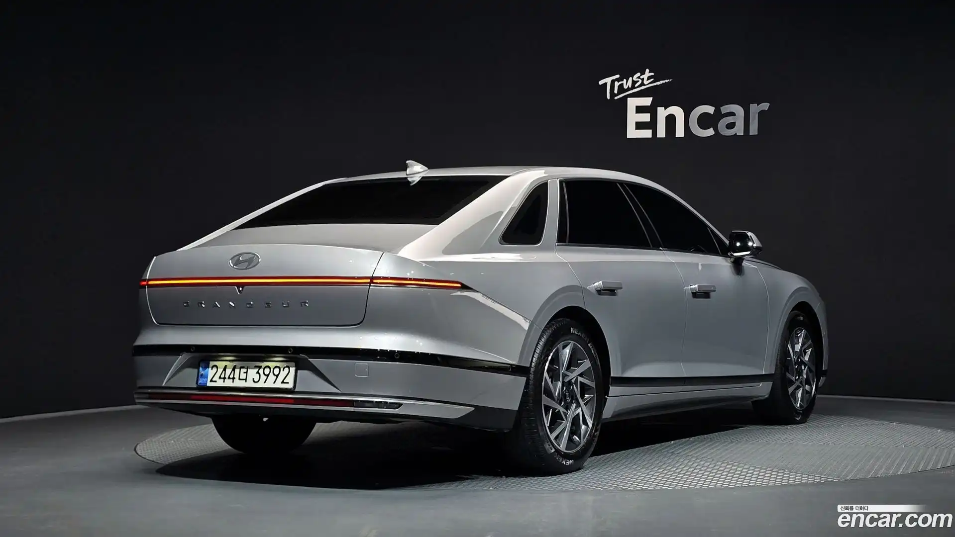 Grandeur Hyundai 2023.1-OUTER-002