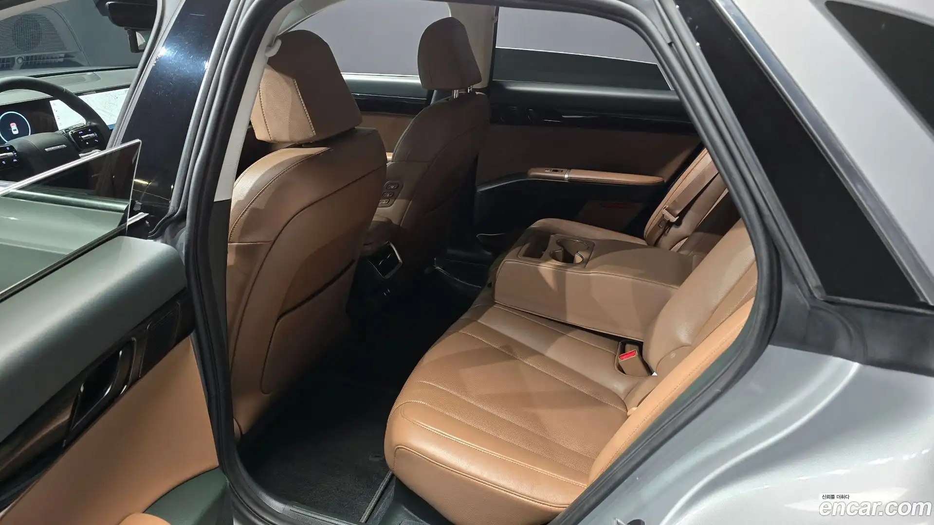 Grandeur Hyundai 2023.1-OPTION-016