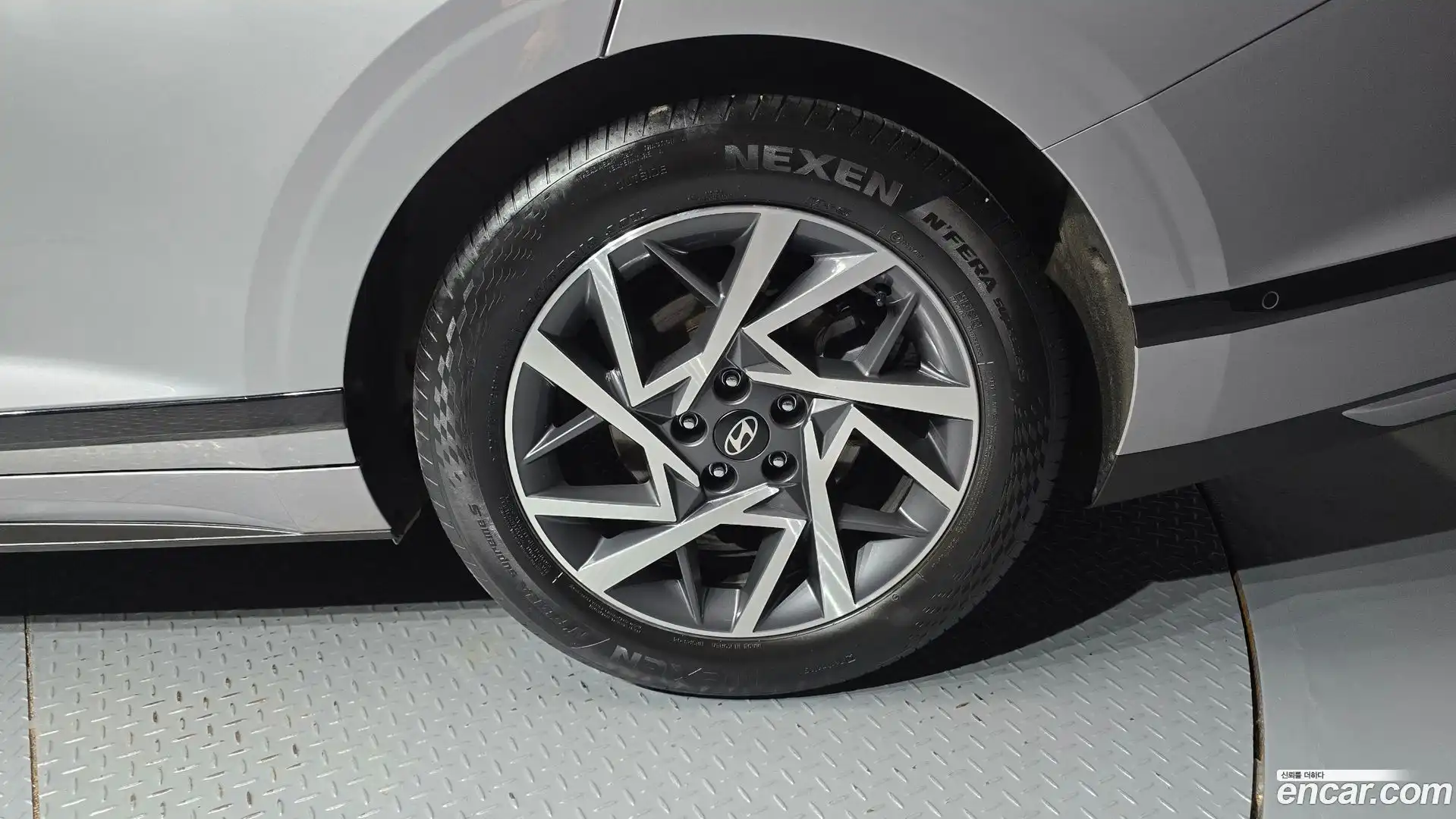 Grandeur Hyundai 2023.1-OUTER-031
