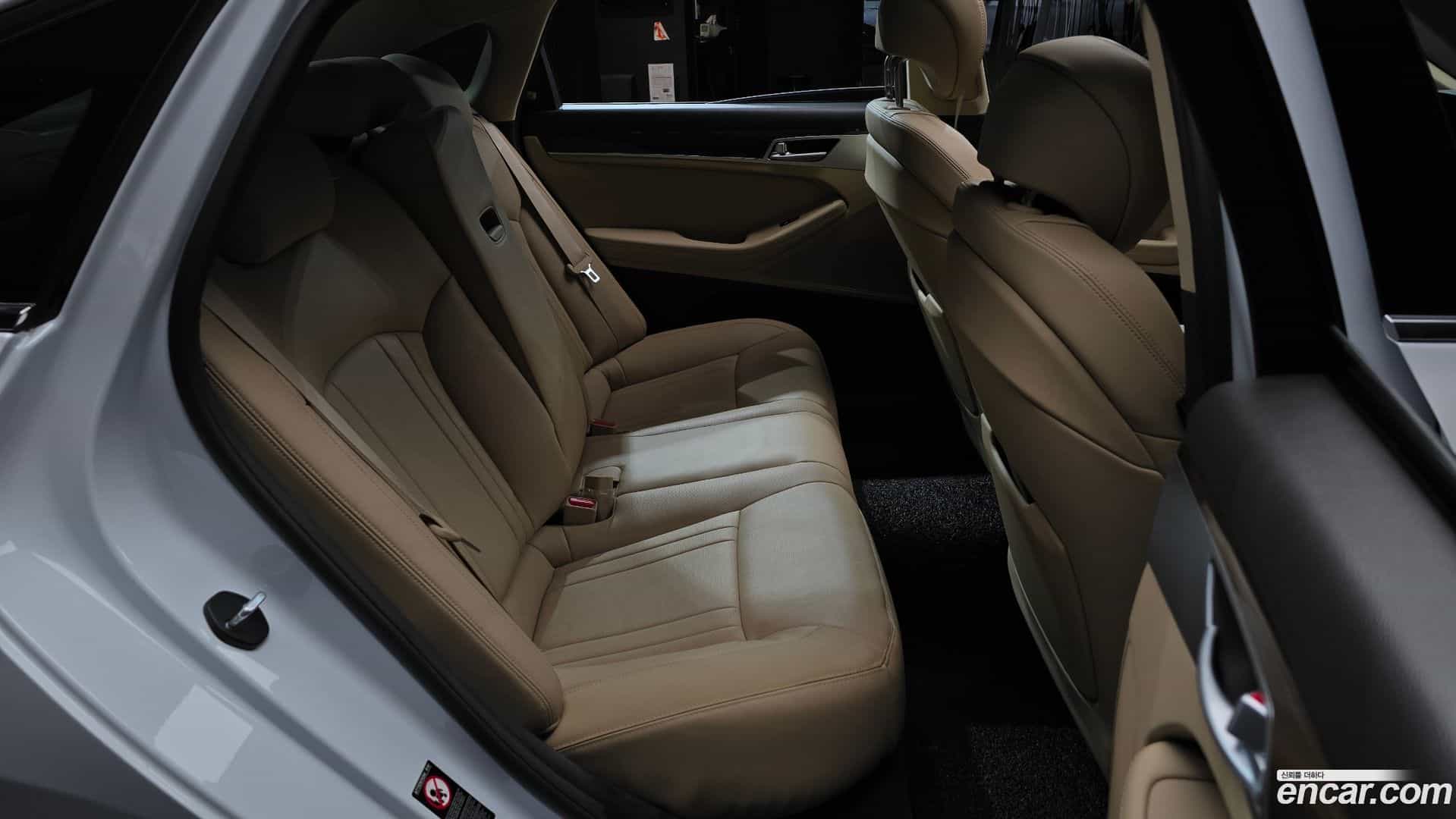 G80 Genesis 2018.7-OPTION-015