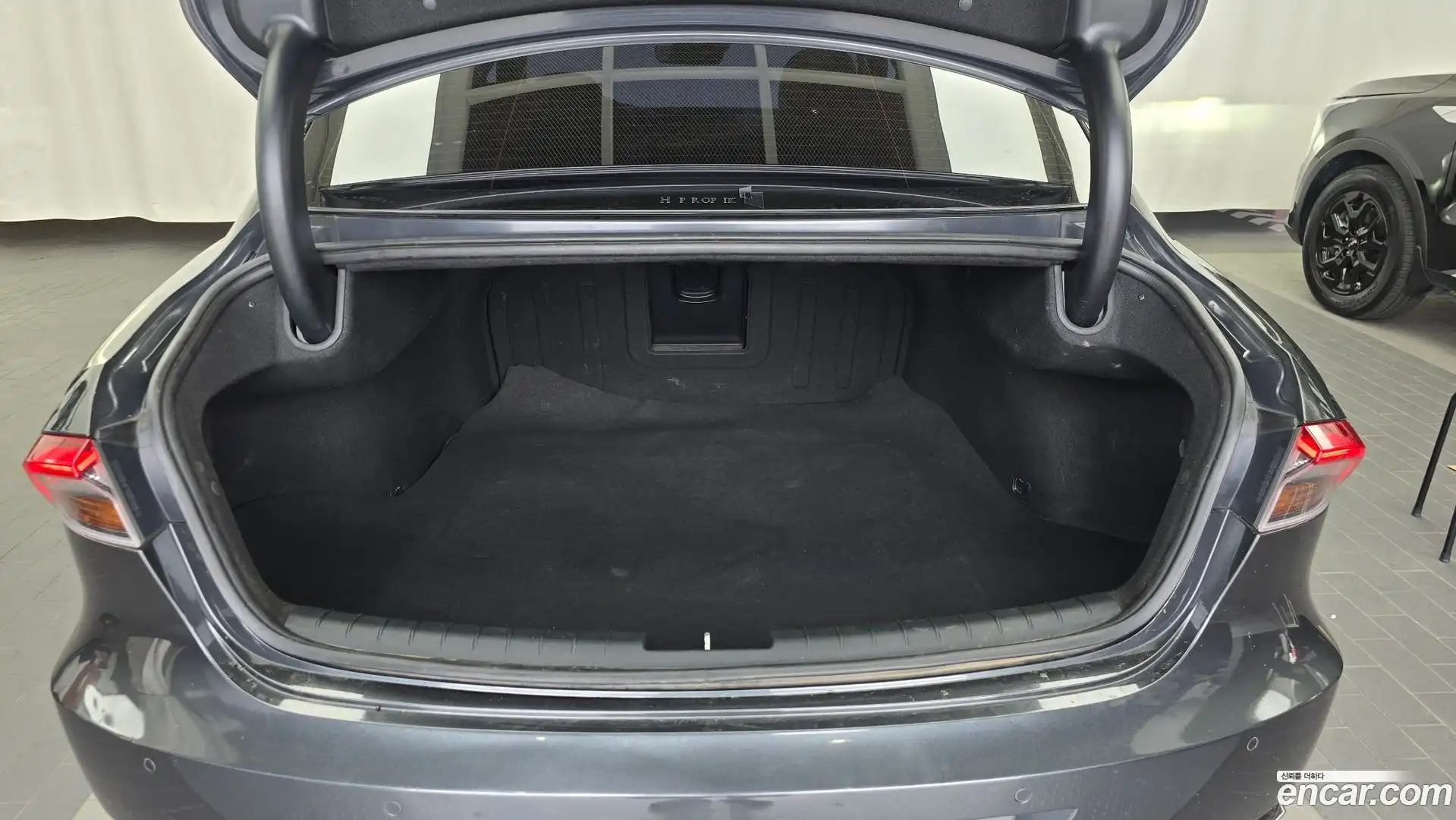 Grandeur Hyundai 2020.6-OPTION-024