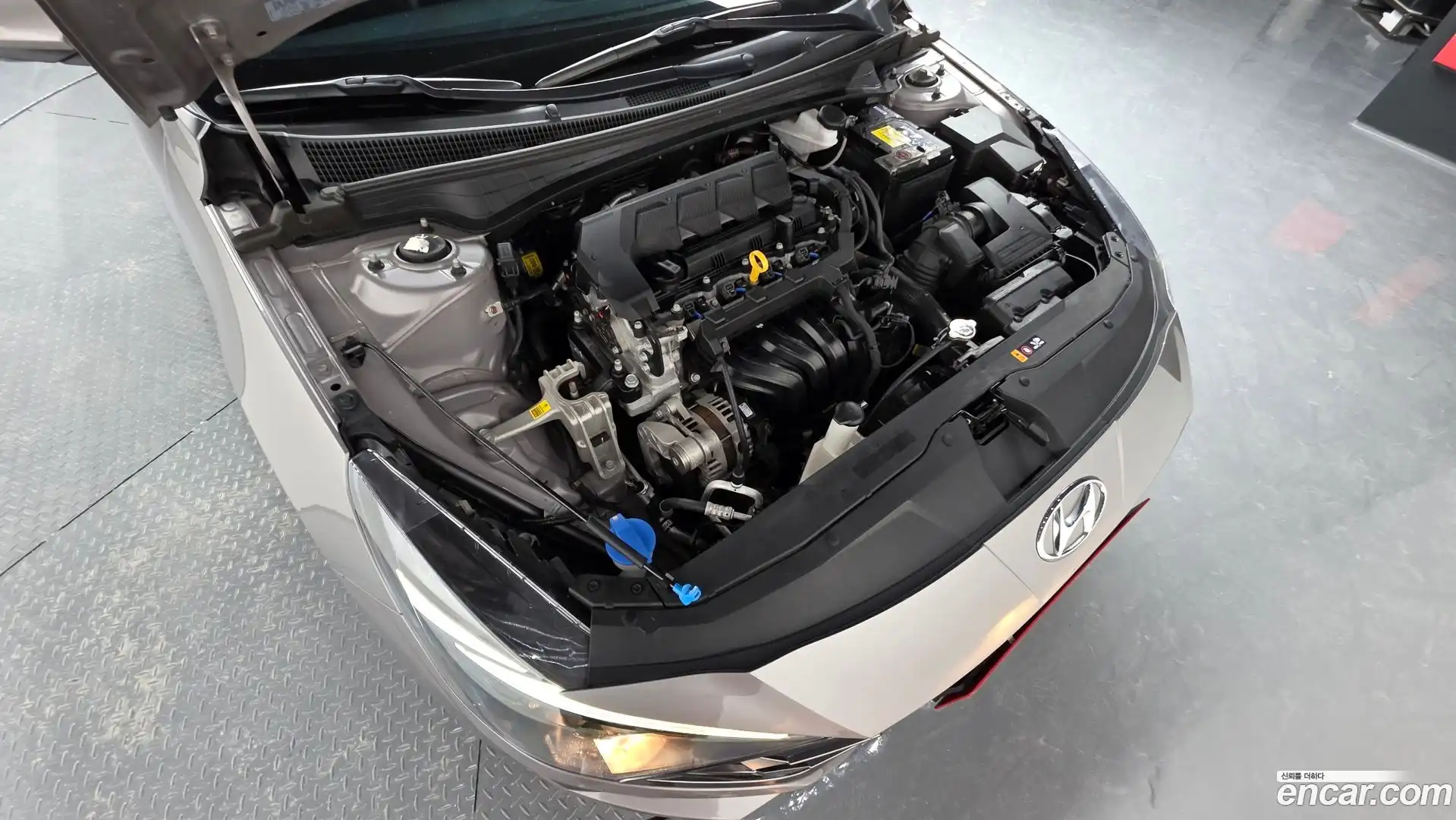AVANTE Hyundai 2022.0-OUTER-006