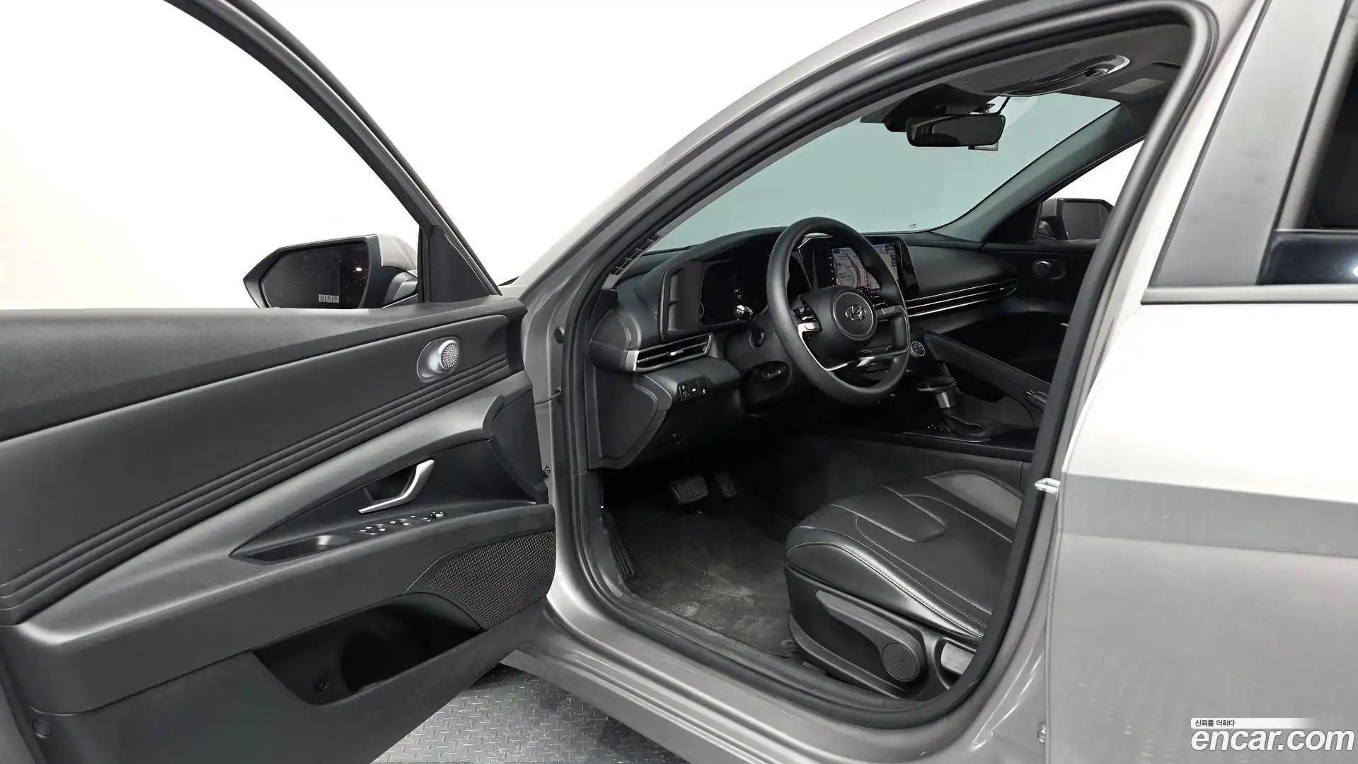 AVANTE Hyundai 2022.0-INNER-010