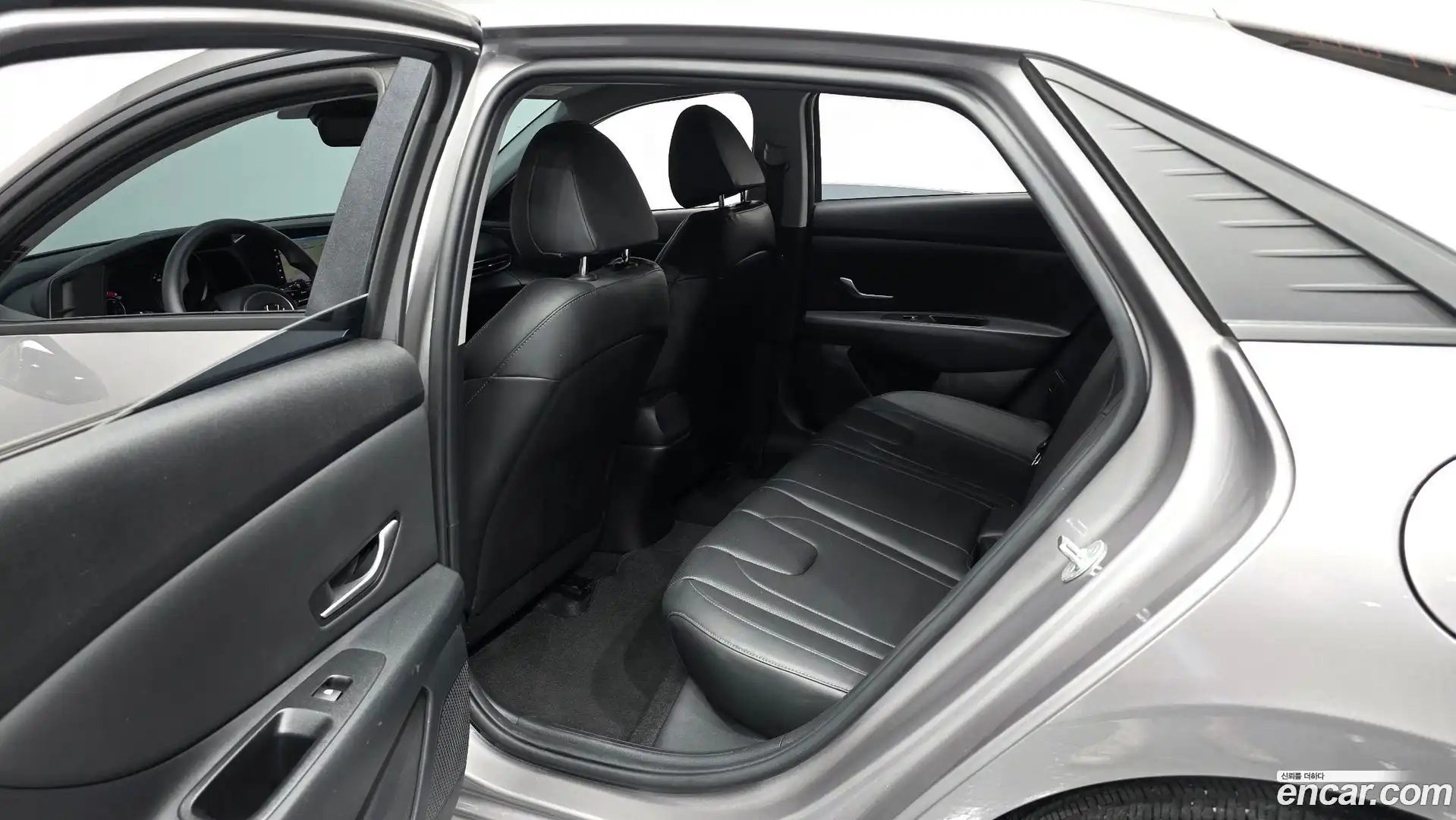 AVANTE Hyundai 2022.0-OPTION-016