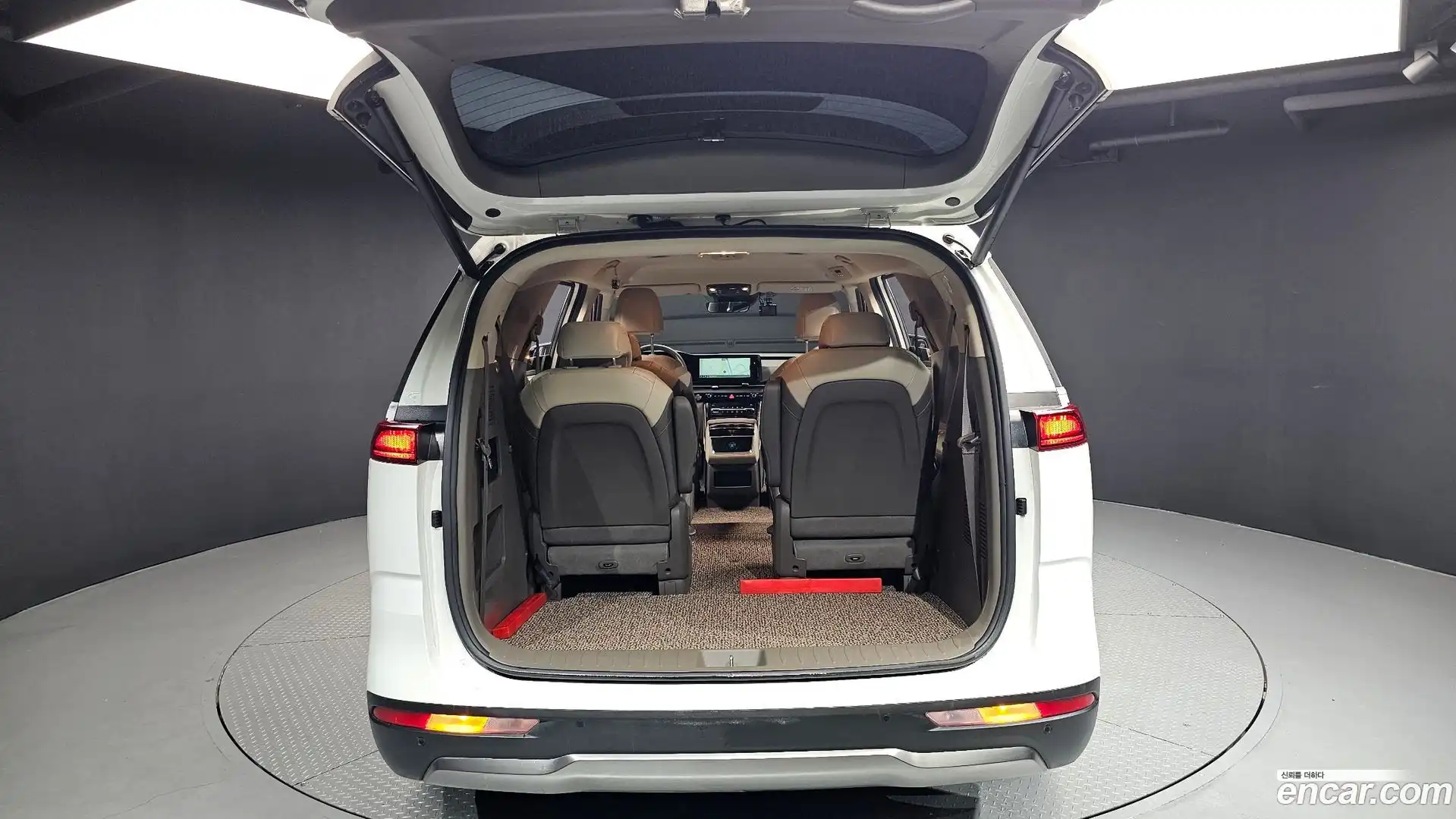 Canival Kia 2023.5-OPTION-046