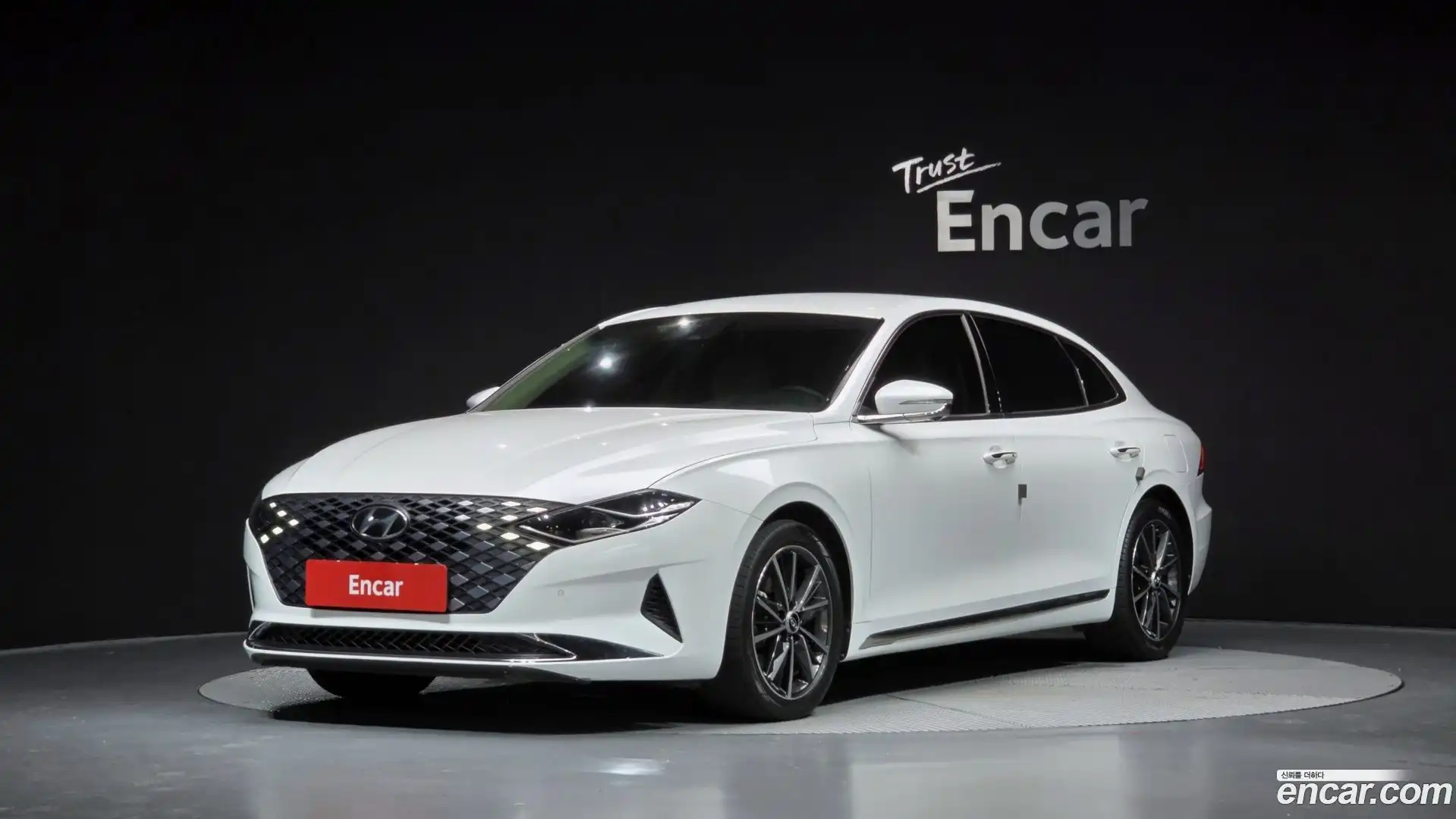 Grandeur Hyundai 2022.5-OUTER-001