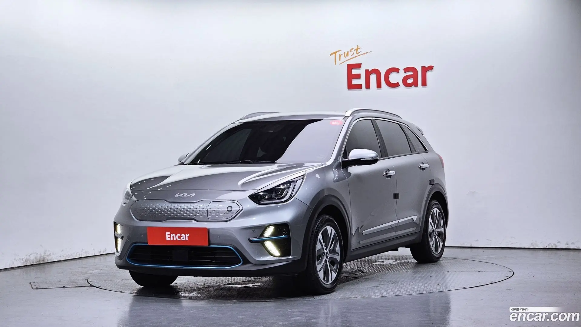 Main__Slider__Photo:Niro Kia 2021.8-0