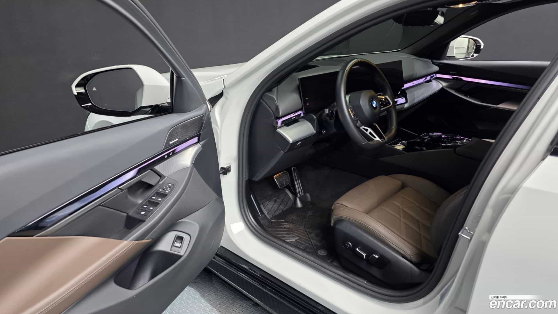 5-Series BMW 2024.10-INNER-010
