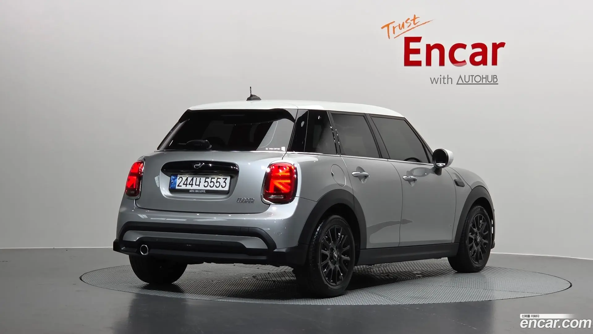 Main__Slider__Photo:Cooper Mini 2024.5-1