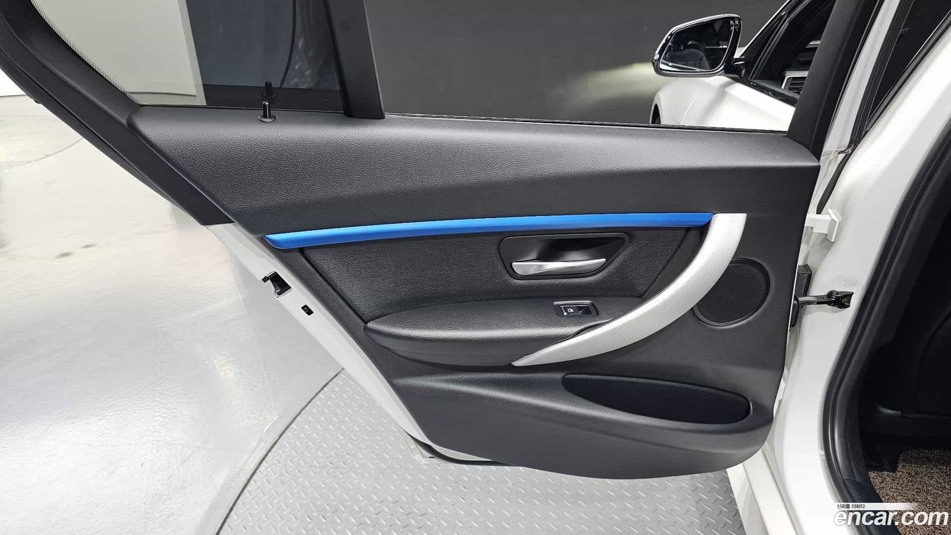 3-Series BMW 2016.11-INNER-035