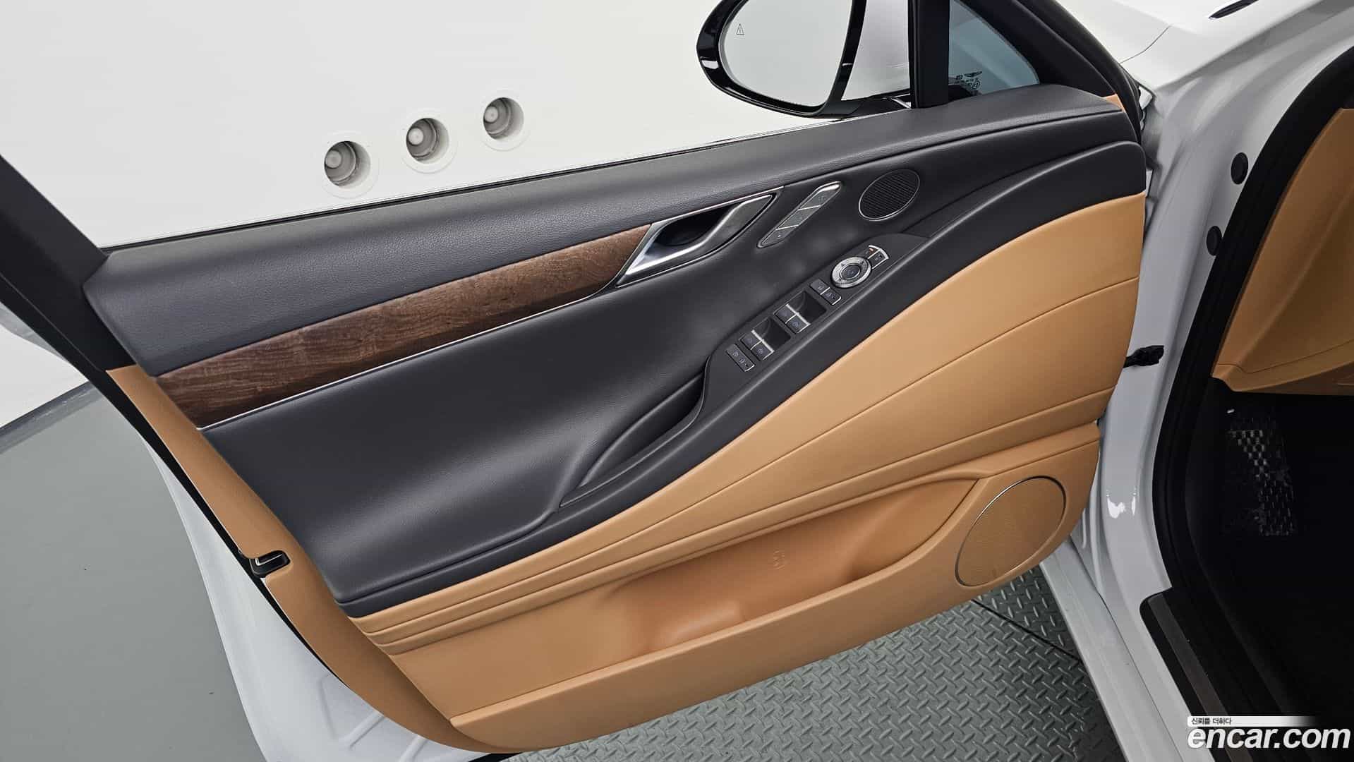 G80 Genesis 2022.1-INNER-034