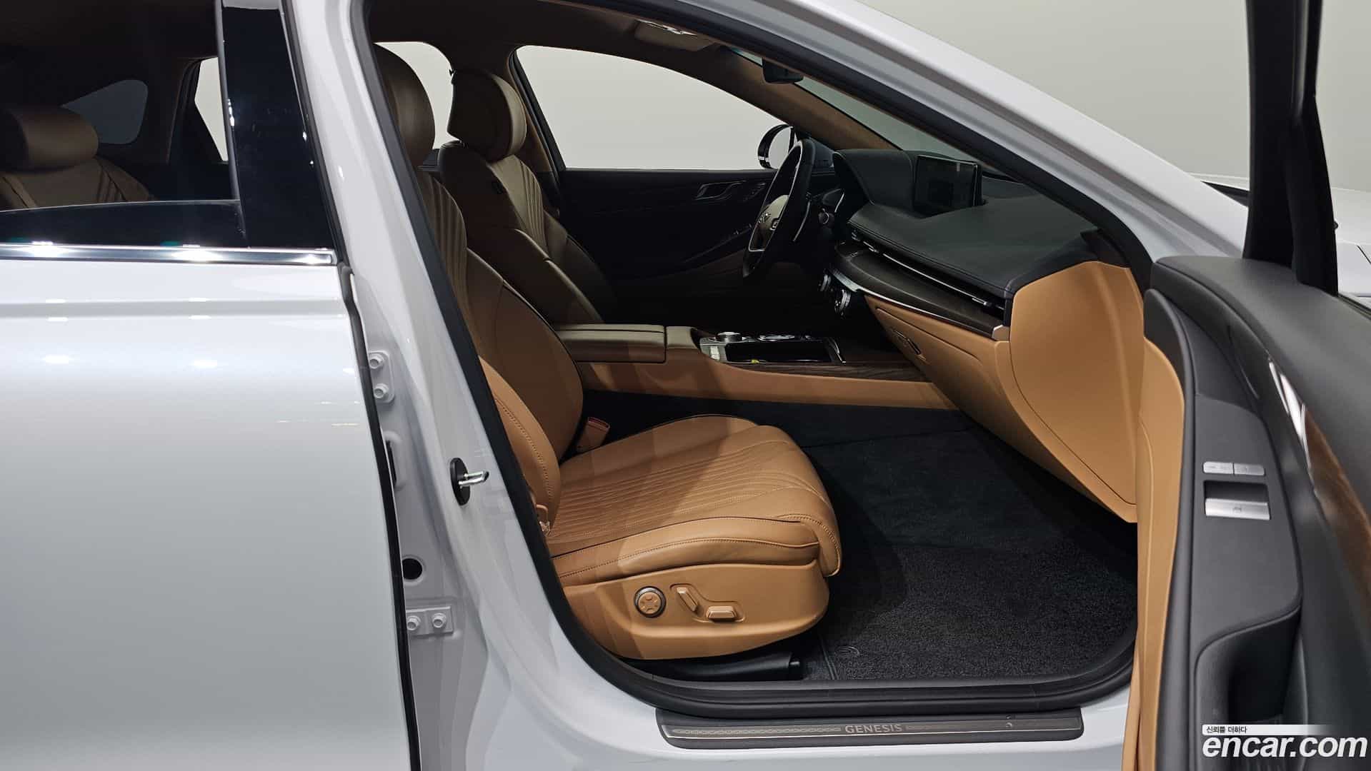 G80 Genesis 2022.1-INNER-036