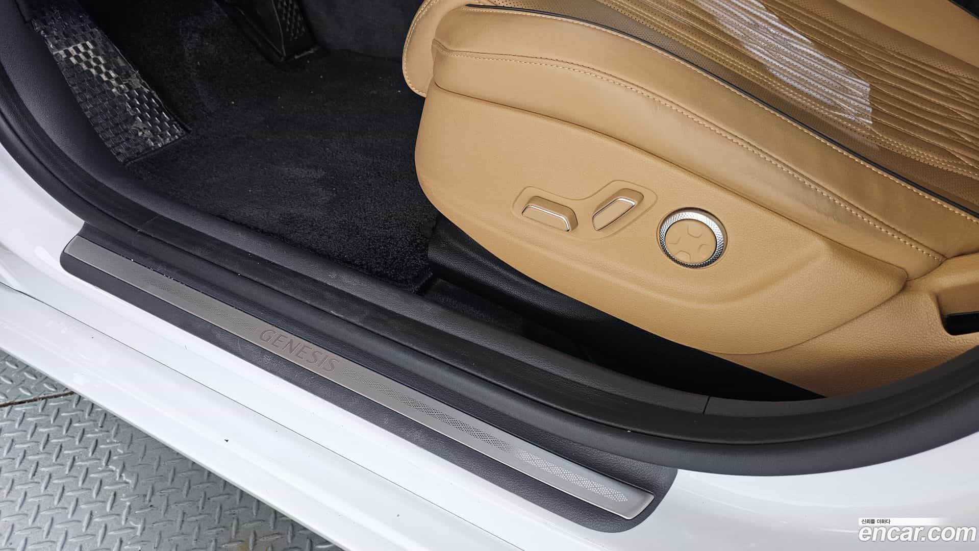 G80 Genesis 2022.1-OPTION-042