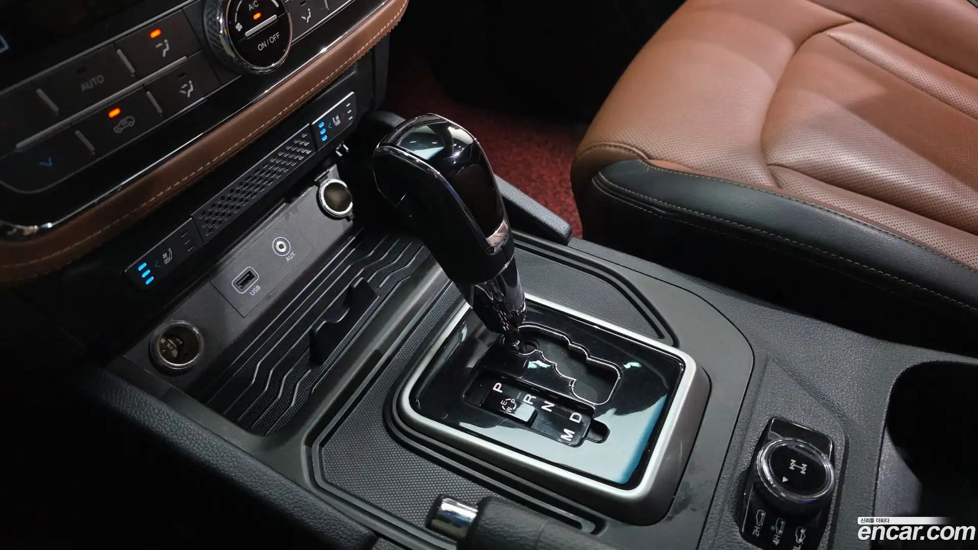 Rexton KG Mobility 2018.1-INNER-009
