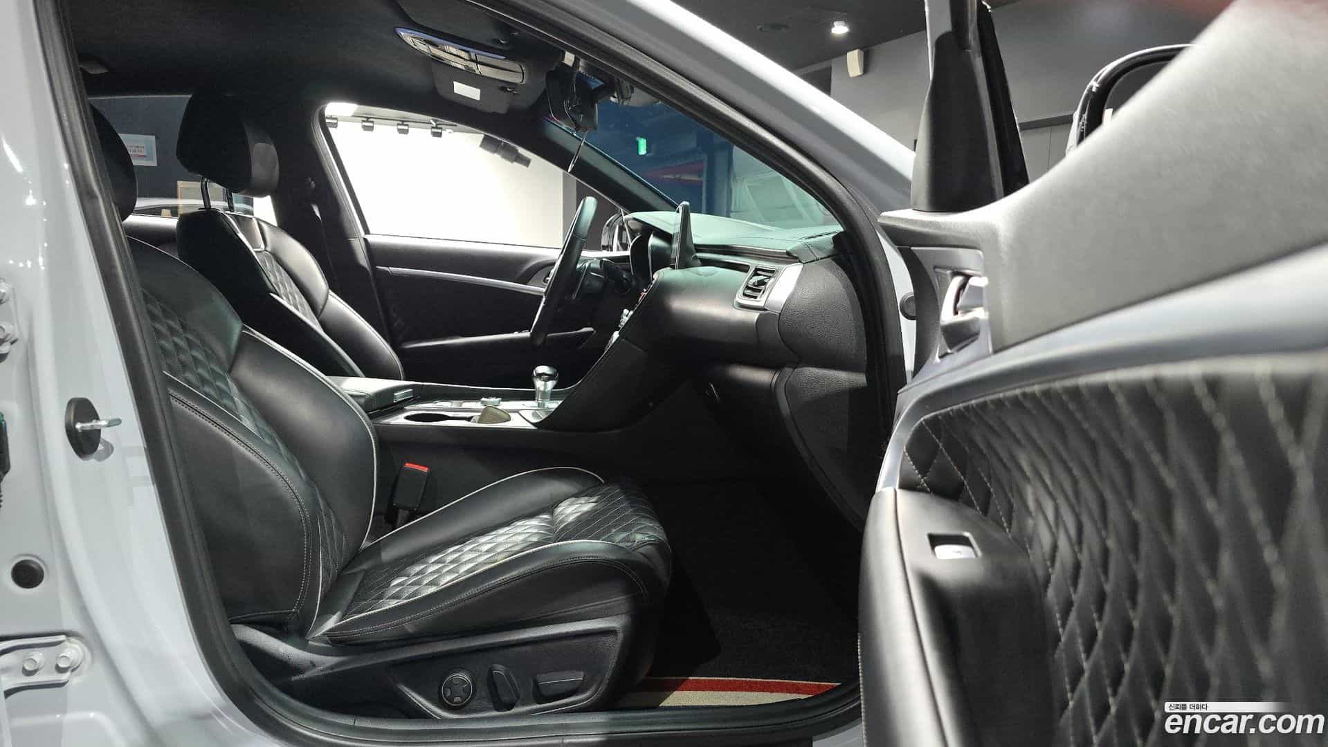 G70 Genesis 2019.6-INNER-036