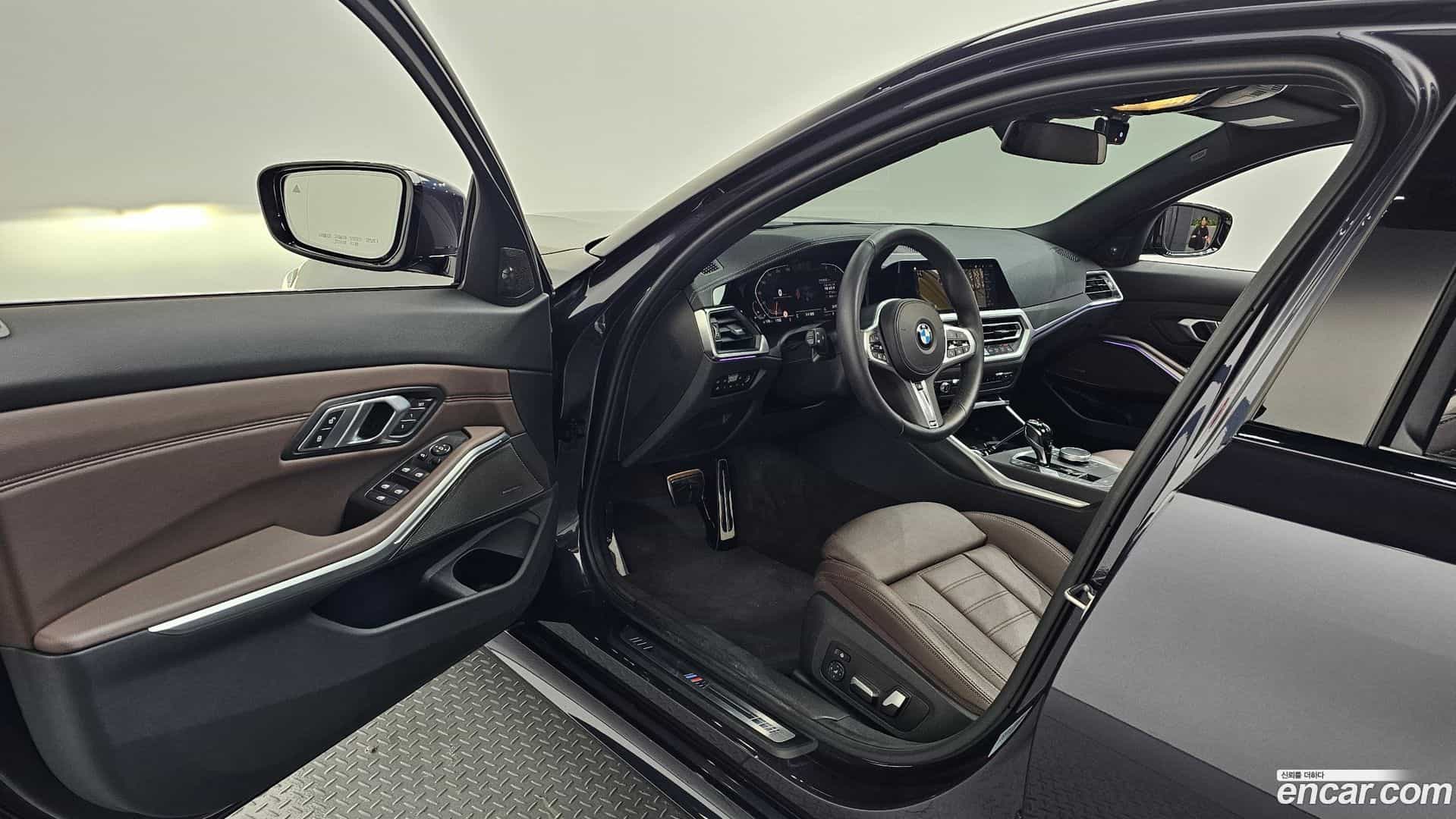 3-Series BMW 2020.8-INNER-010