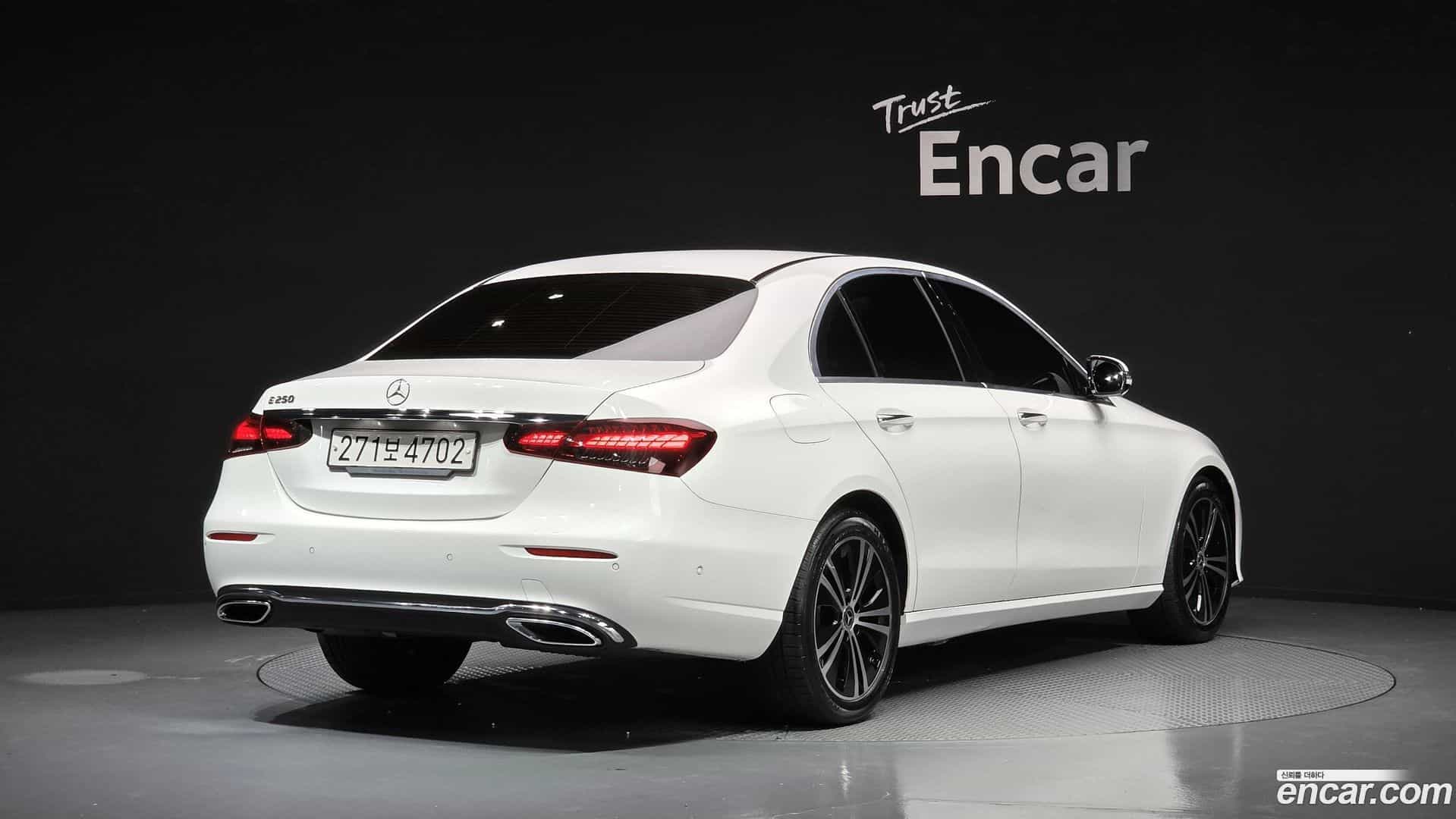 E-Class Mercedes-Benz 2022.1-OUTER-002