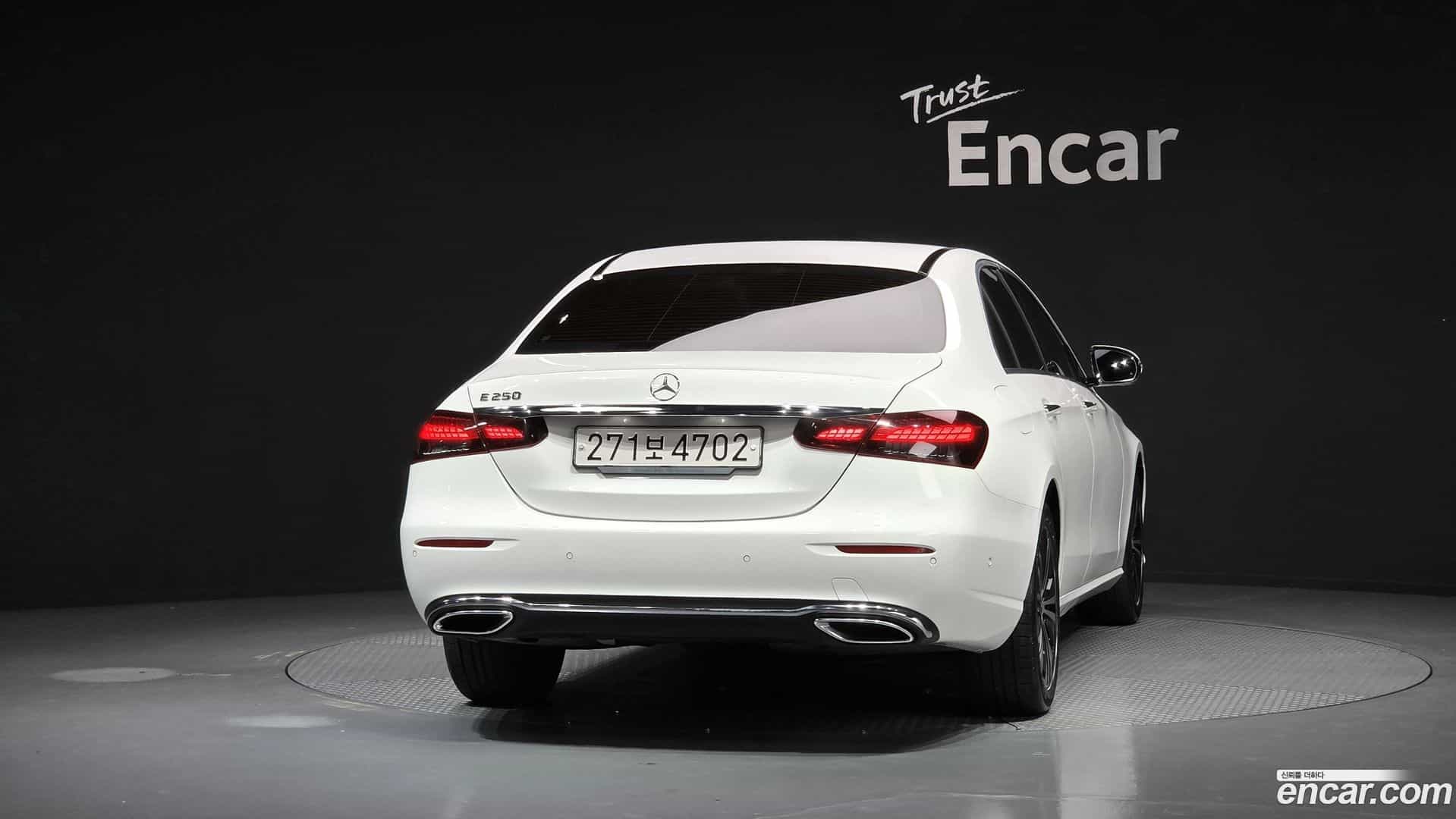 E-Class Mercedes-Benz 2022.1-OUTER-004