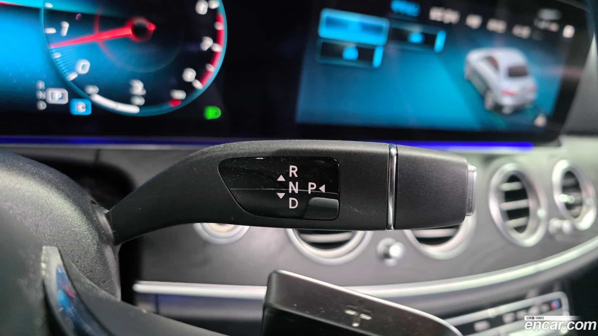 E-Class Mercedes-Benz 2022.1-INNER-009