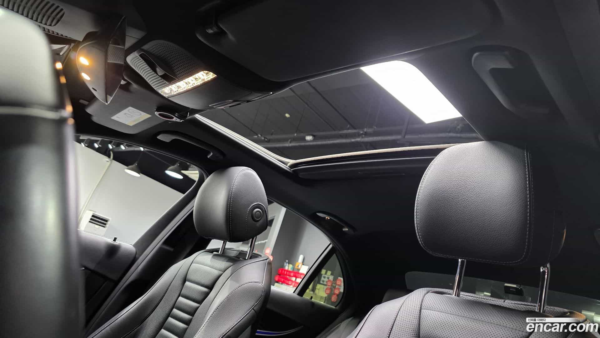 E-Class Mercedes-Benz 2022.1-OPTION-024