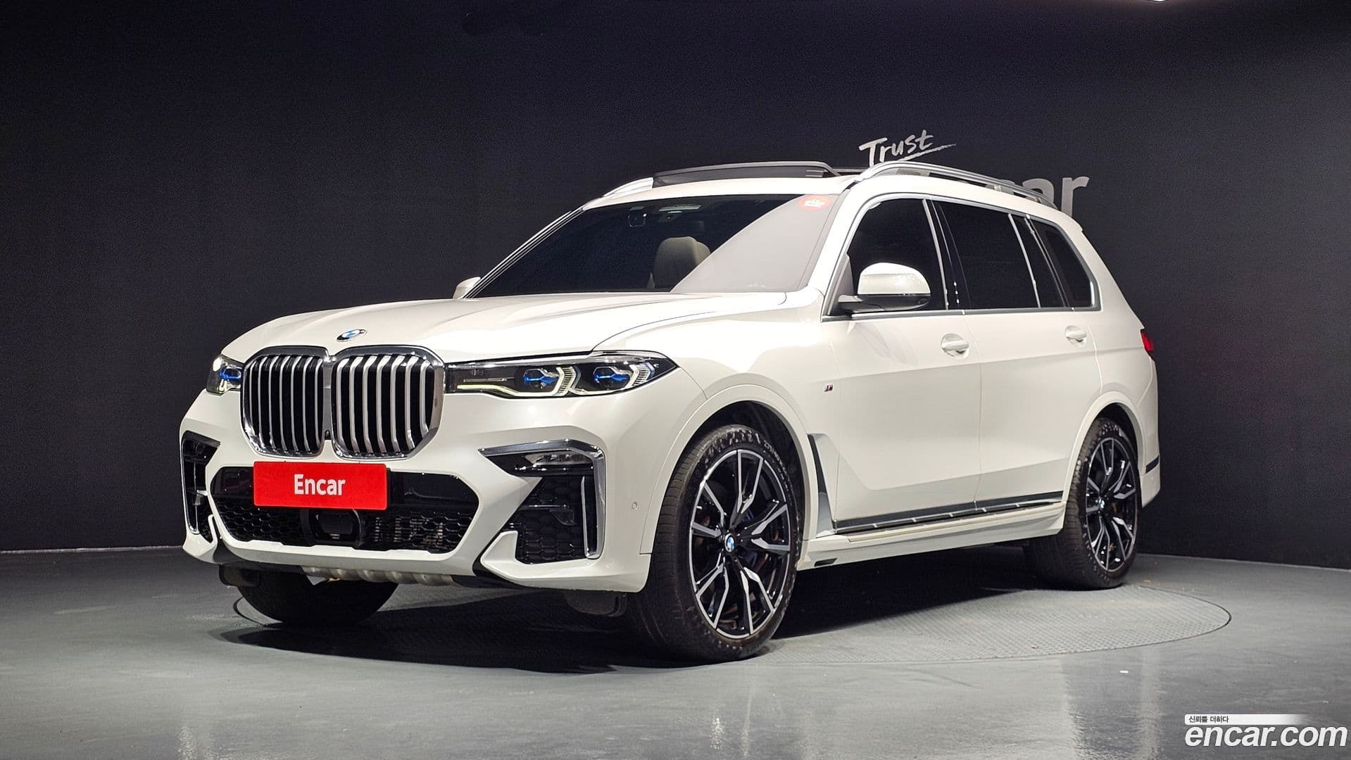 Main__Slider__Photo:X7 BMW 2022.1-0