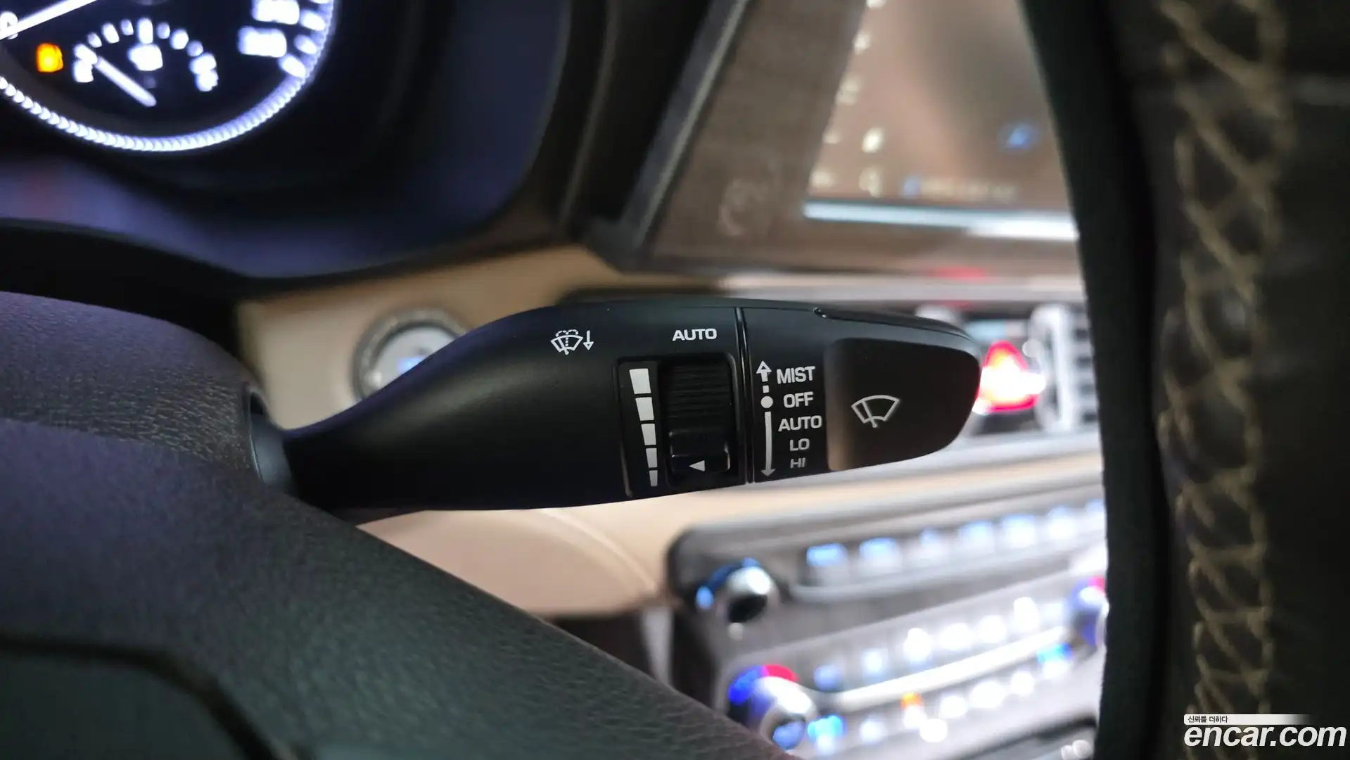 Grandeur Hyundai 2018.4-OPTION-021